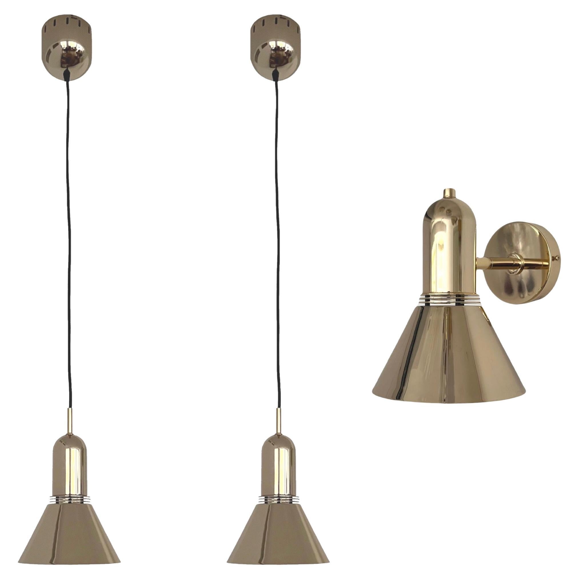 Set di due lampadari e di una applique in oro di metà secolo di Estiluz, anni '70