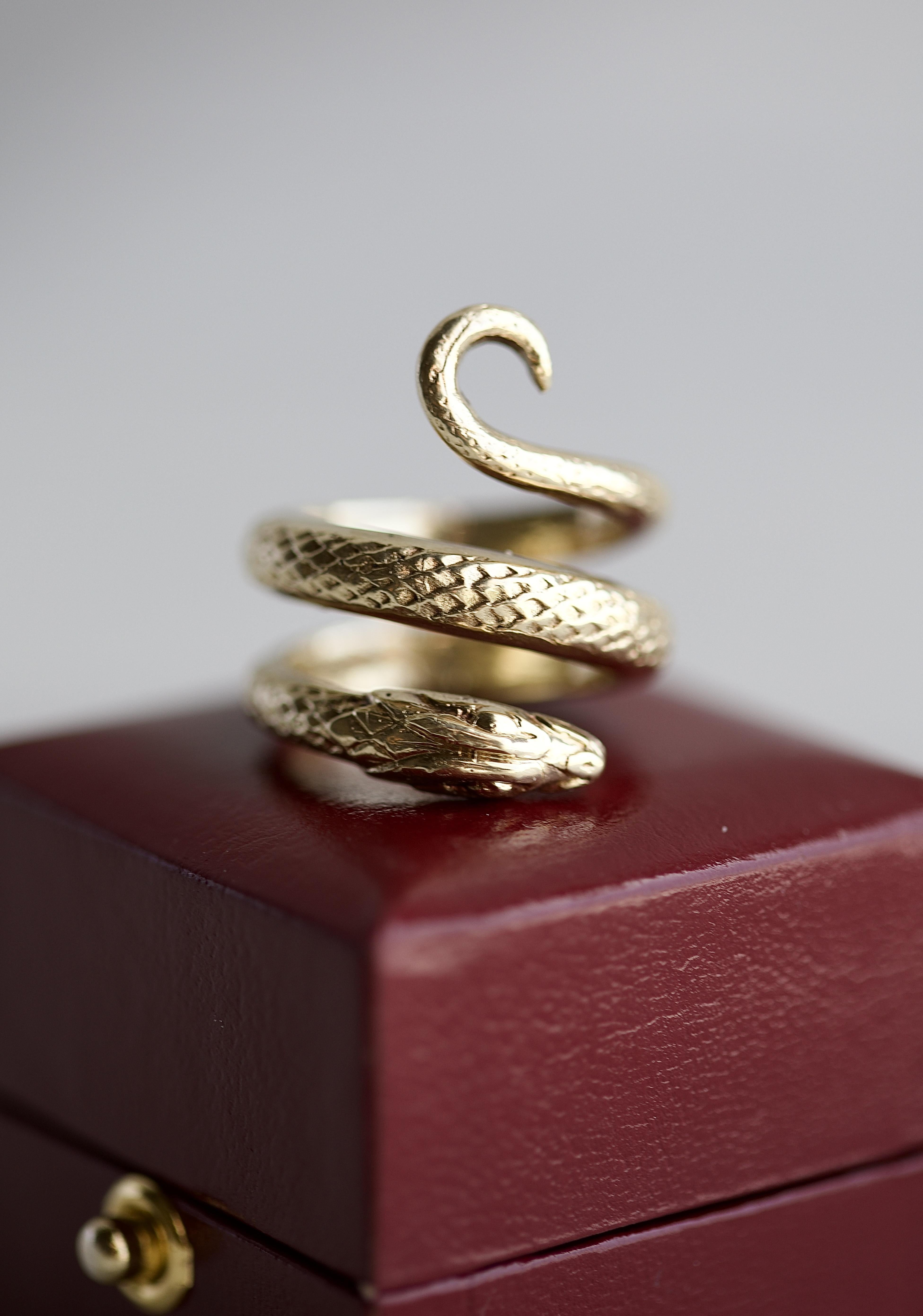 Women's or Men's Mid-Century Gold Snake Ring For Sale
