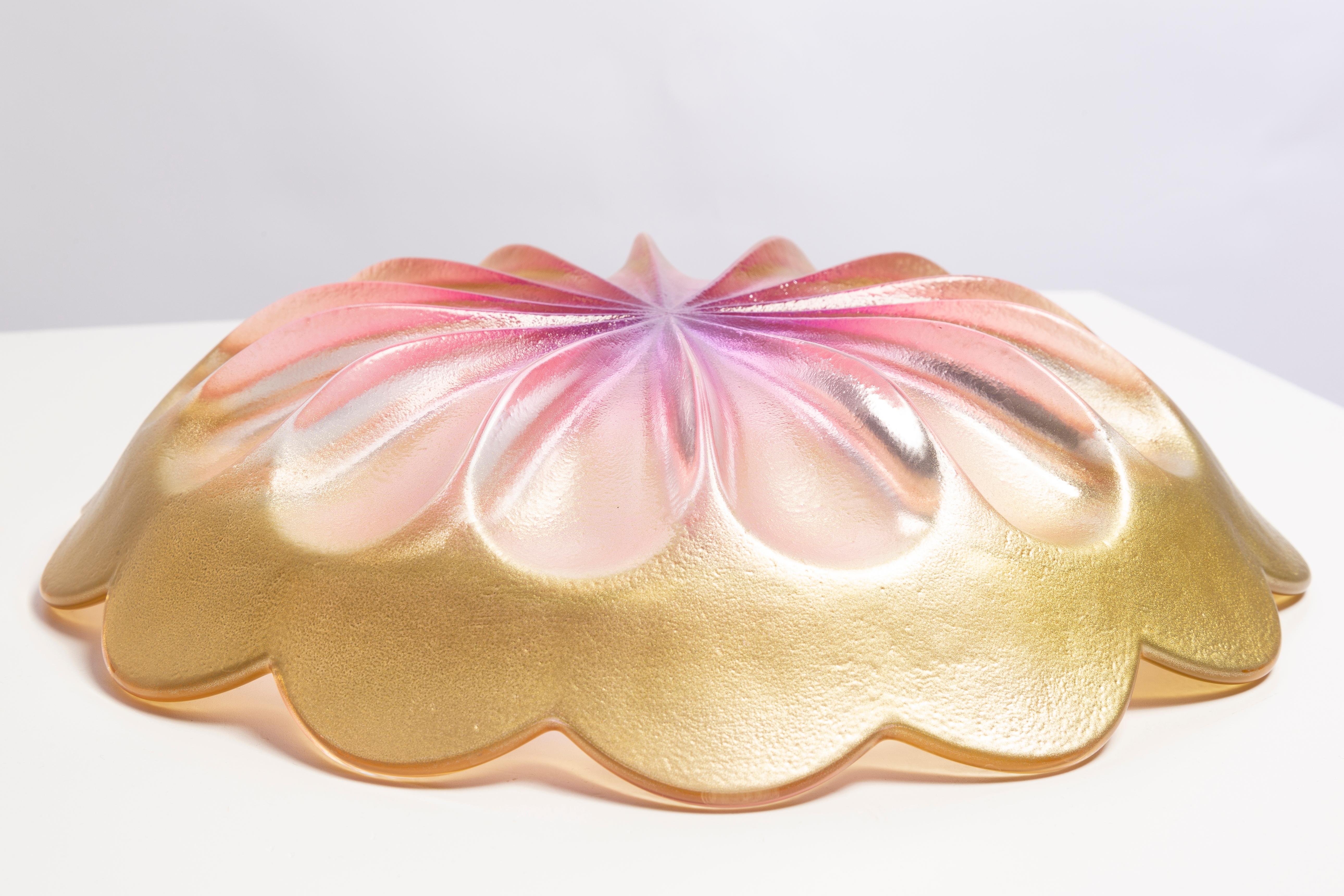 Ceramic Mid-Century Golden and Pink Decorative Glass Flower Plate, Italy, 1960s For Sale