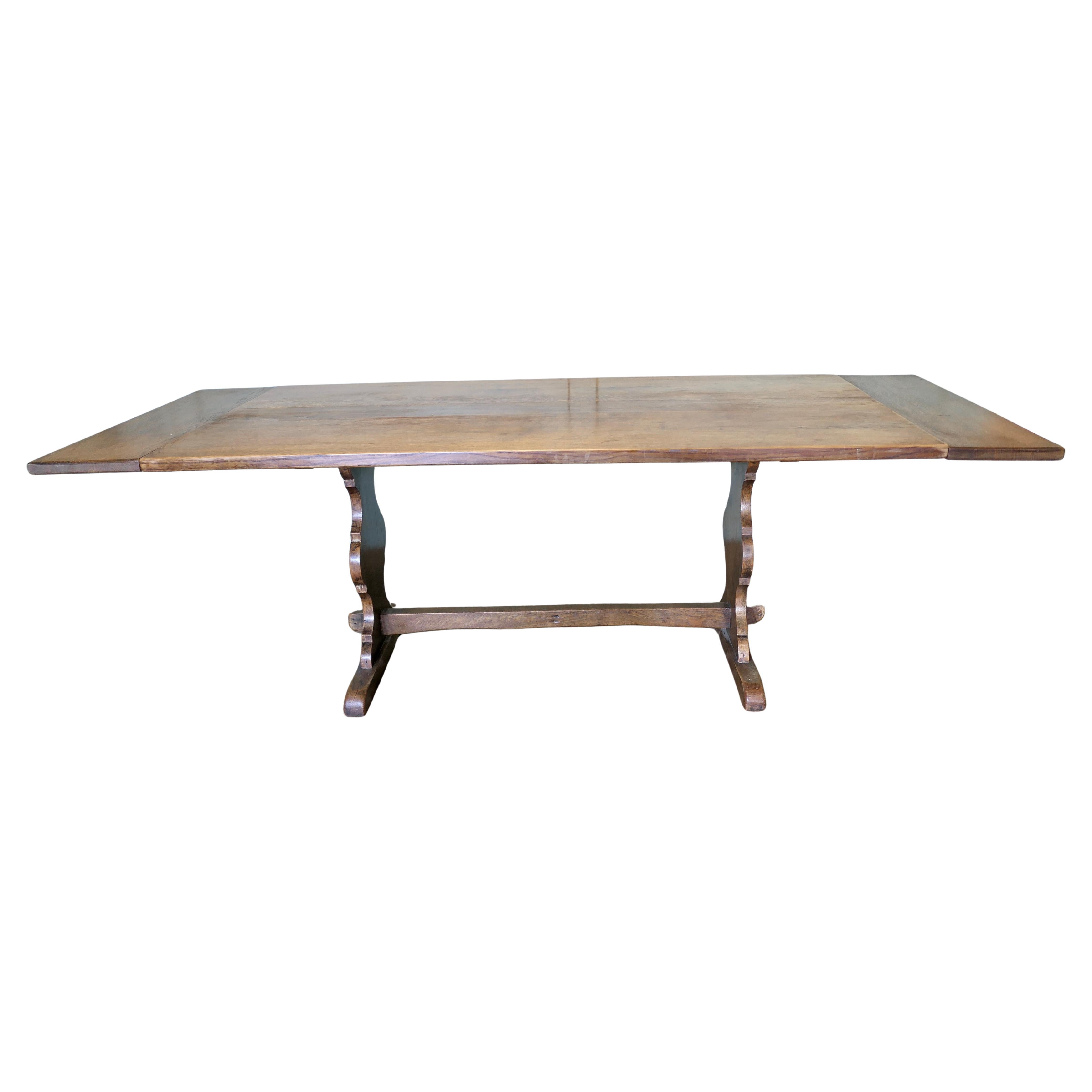 Table de réfectoire à rallonge en chêne doré du milieu du siècle dernier