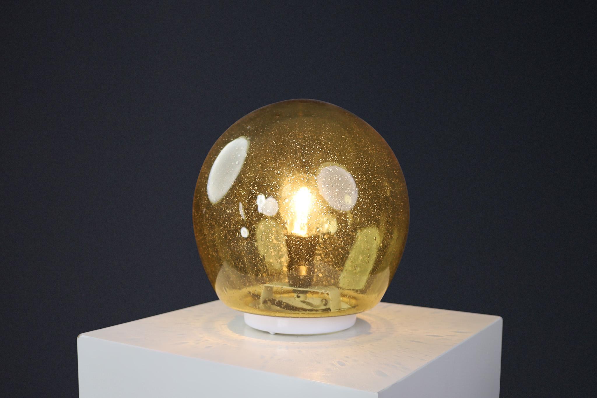 Italian Mid-Century Golden/Yellow Murano Glass Table Lamp, Italy 1970s For Sale