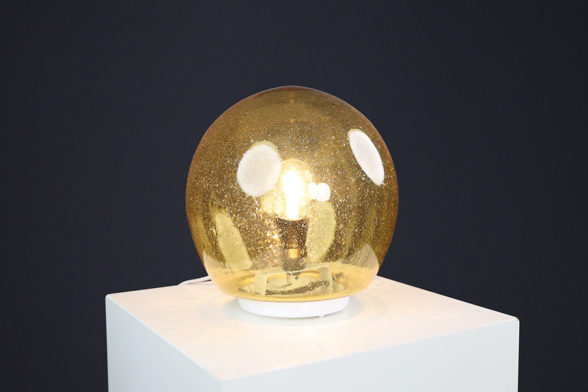 Late 20th Century Mid-Century Golden/Yellow Murano Glass Table Lamp, Italy 1970s For Sale