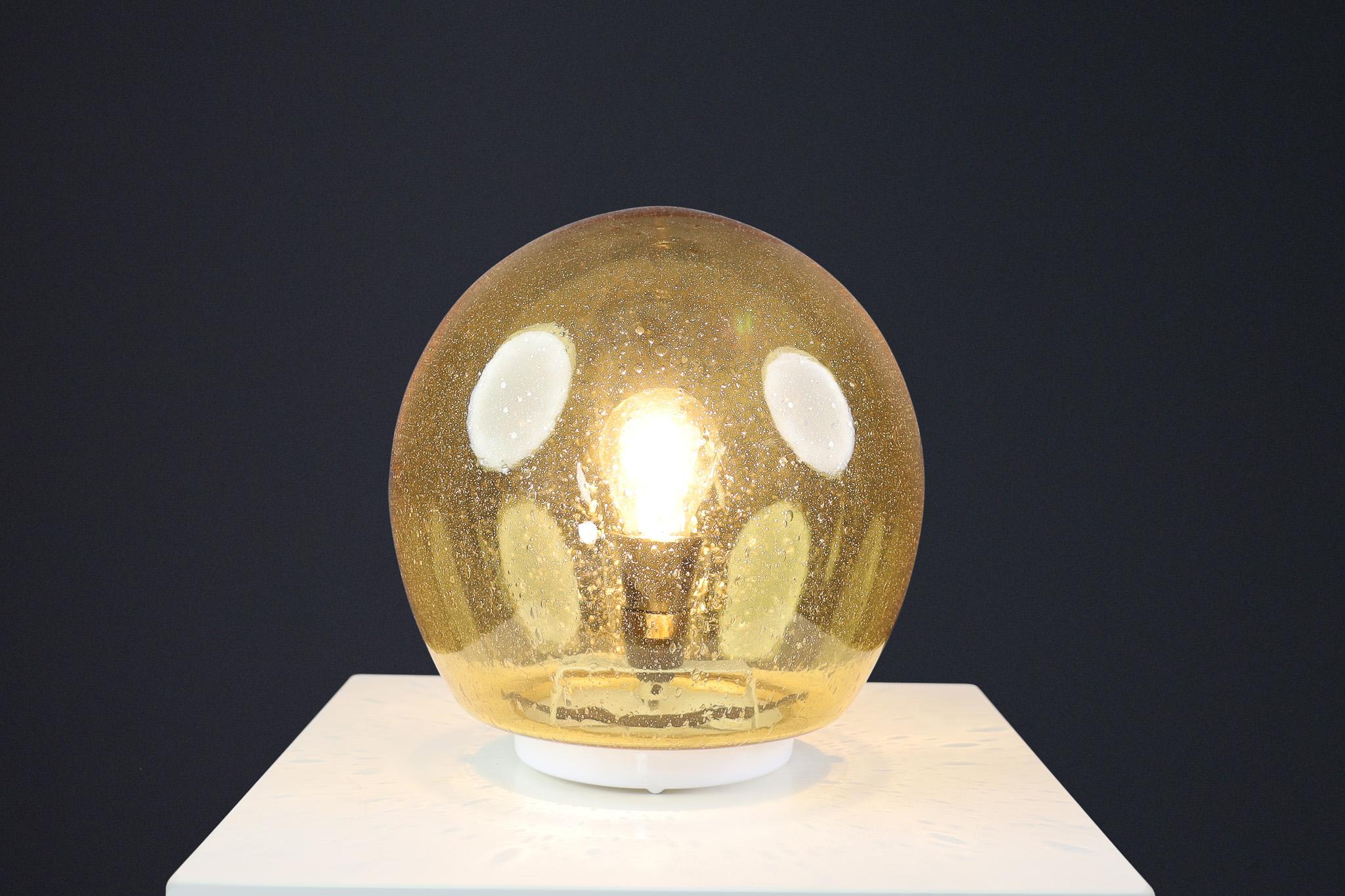 Mid-Century Golden/Yellow Murano Glass Table Lamp, Italy 1970s For Sale 2