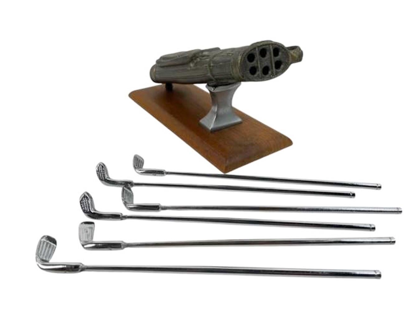 Mid-Century Golf Themed Cocktail Stirrers / Muddlers in a Golf Bag Stand In Good Condition For Sale In Chapel Hill, NC