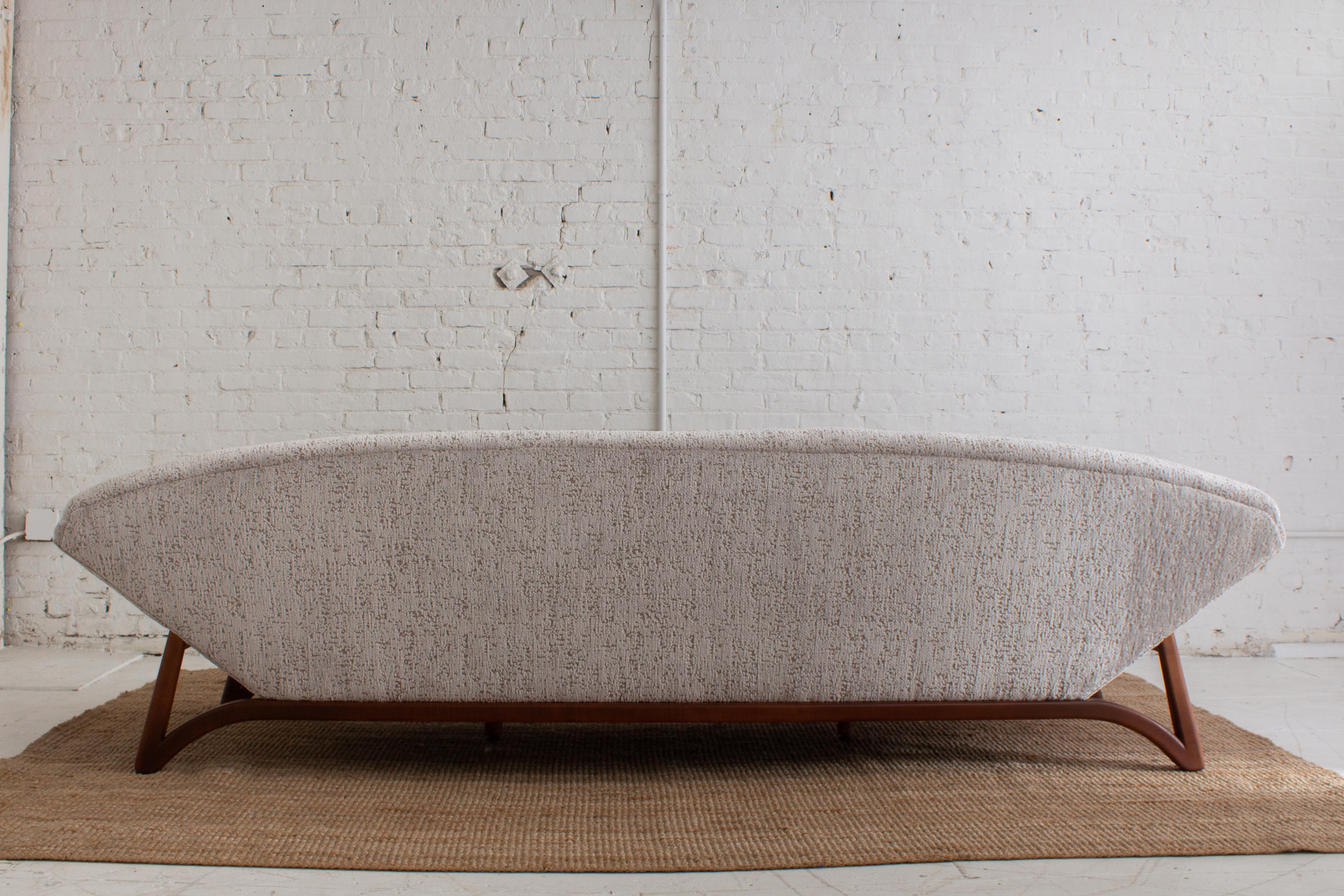 20th Century Mid Century Gondola Sofa in Textured Chenille For Sale