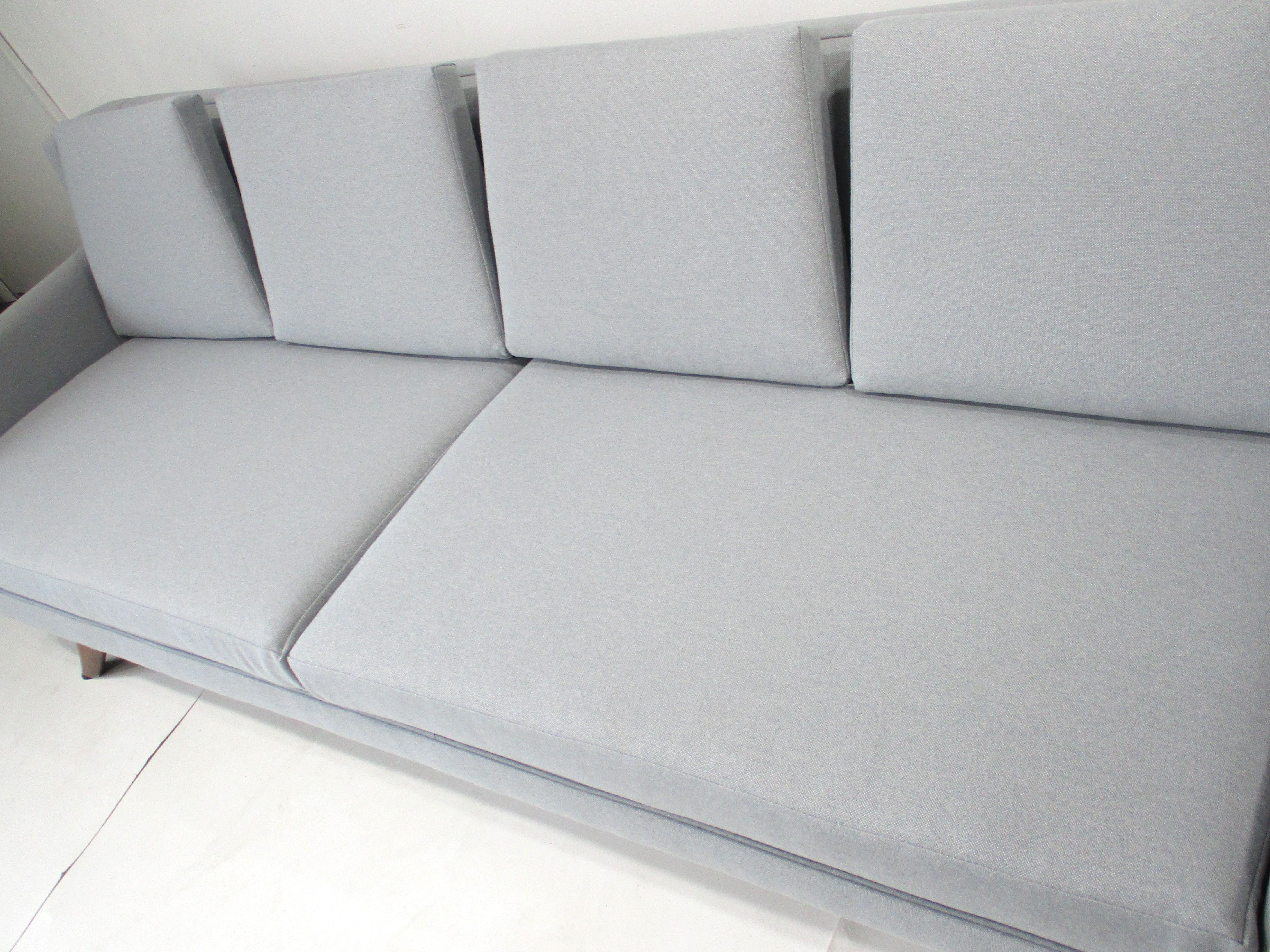Mid Century Gondola Sofa in the style of Vladimir Kagan / Otmar Danish 3
