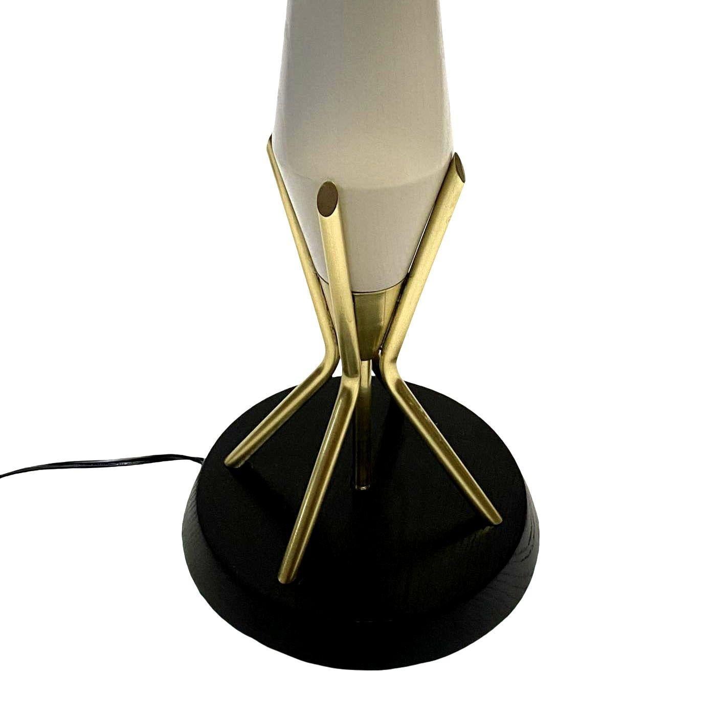 Mid Century Googie Table Lamp W/ Spun Fiberglass Shade In Excellent Condition For Sale In Van Nuys, CA