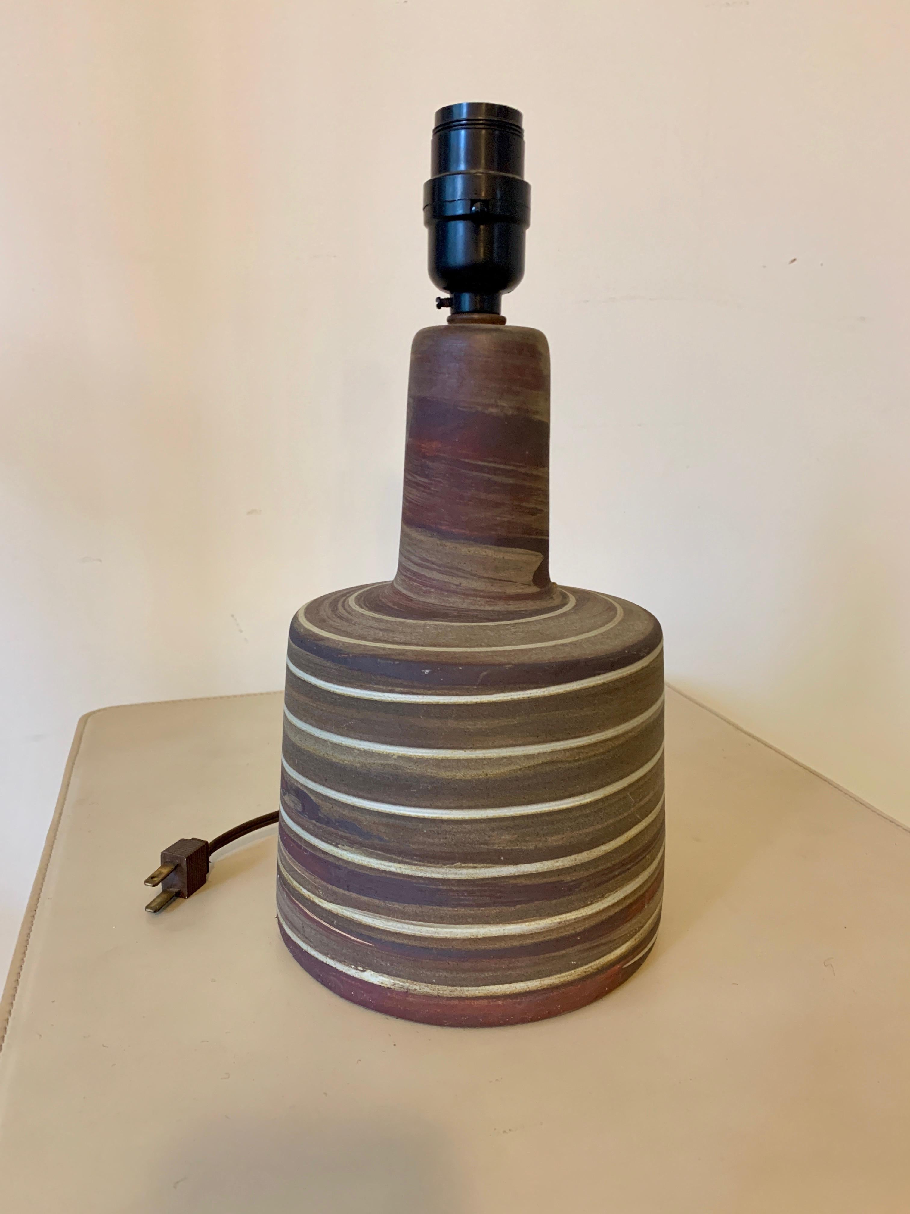 Mid-century Modern Gordon Martz Pottery Lamp im Zustand „Hervorragend“ im Angebot in Southampton, NY