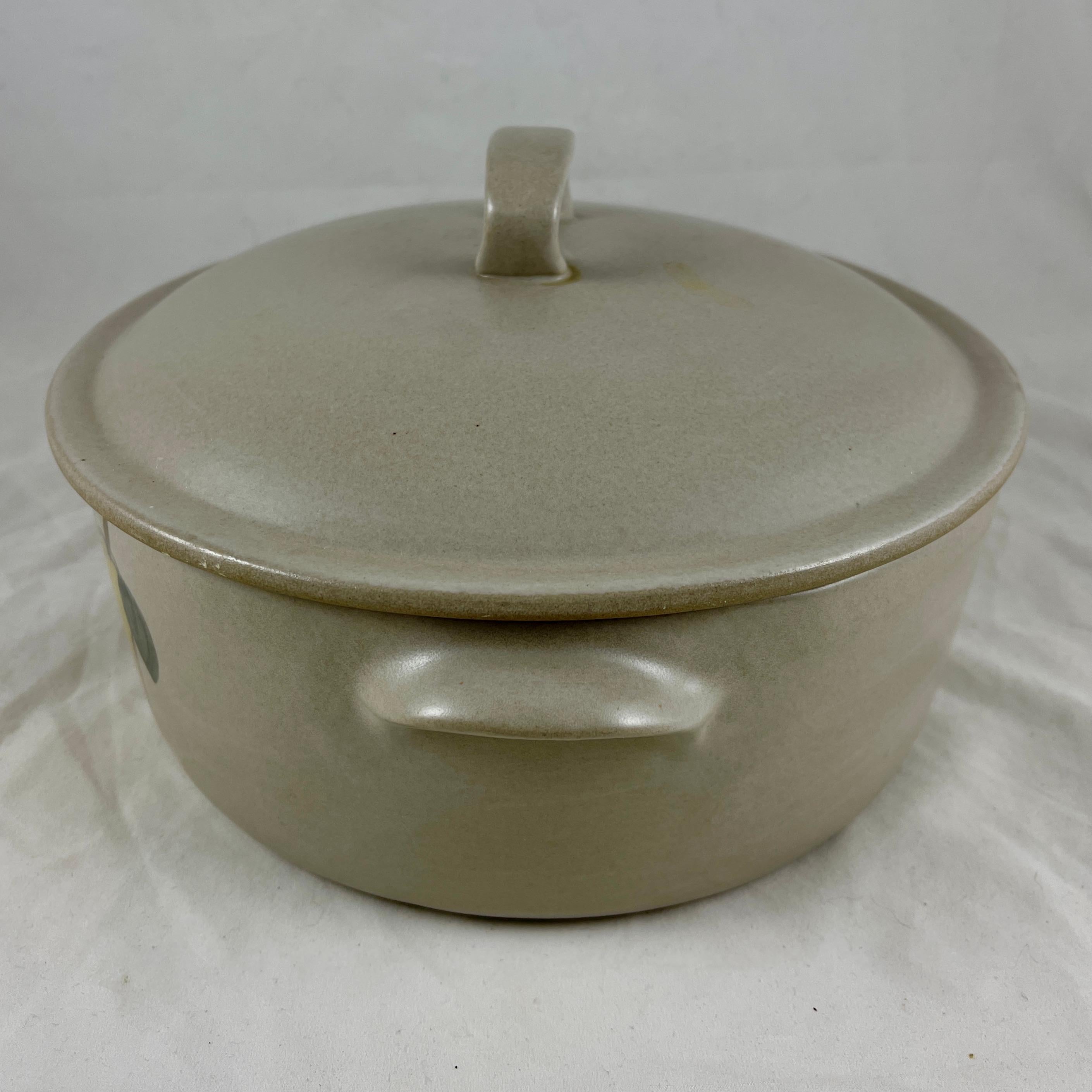 American Mid-Century Goss Chatham Pottery Country Harvest Stoneware Dutch Oven Casserole