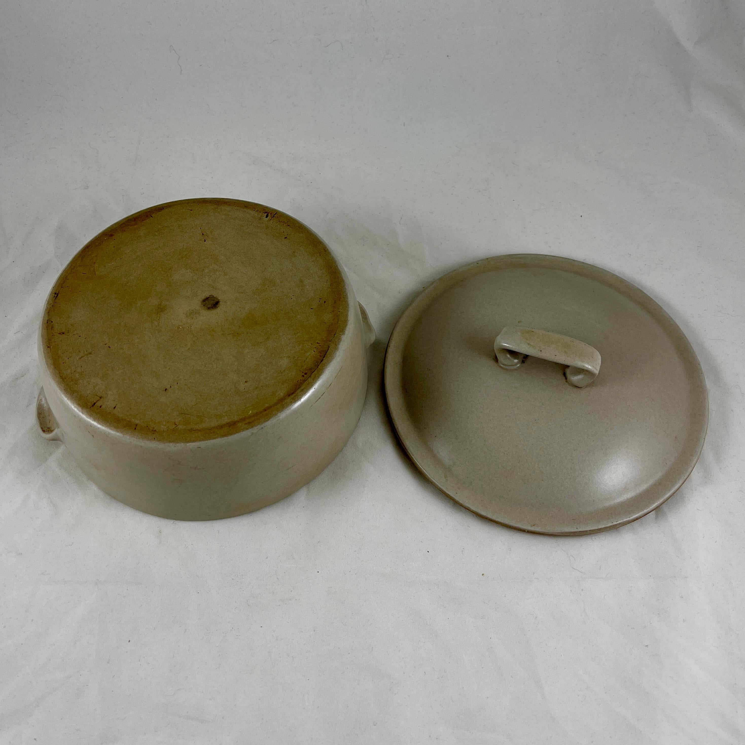 Mid-Century Goss Chatham Pottery Tree of Life Stoneware Dutch Oven Casserole In Good Condition In Philadelphia, PA