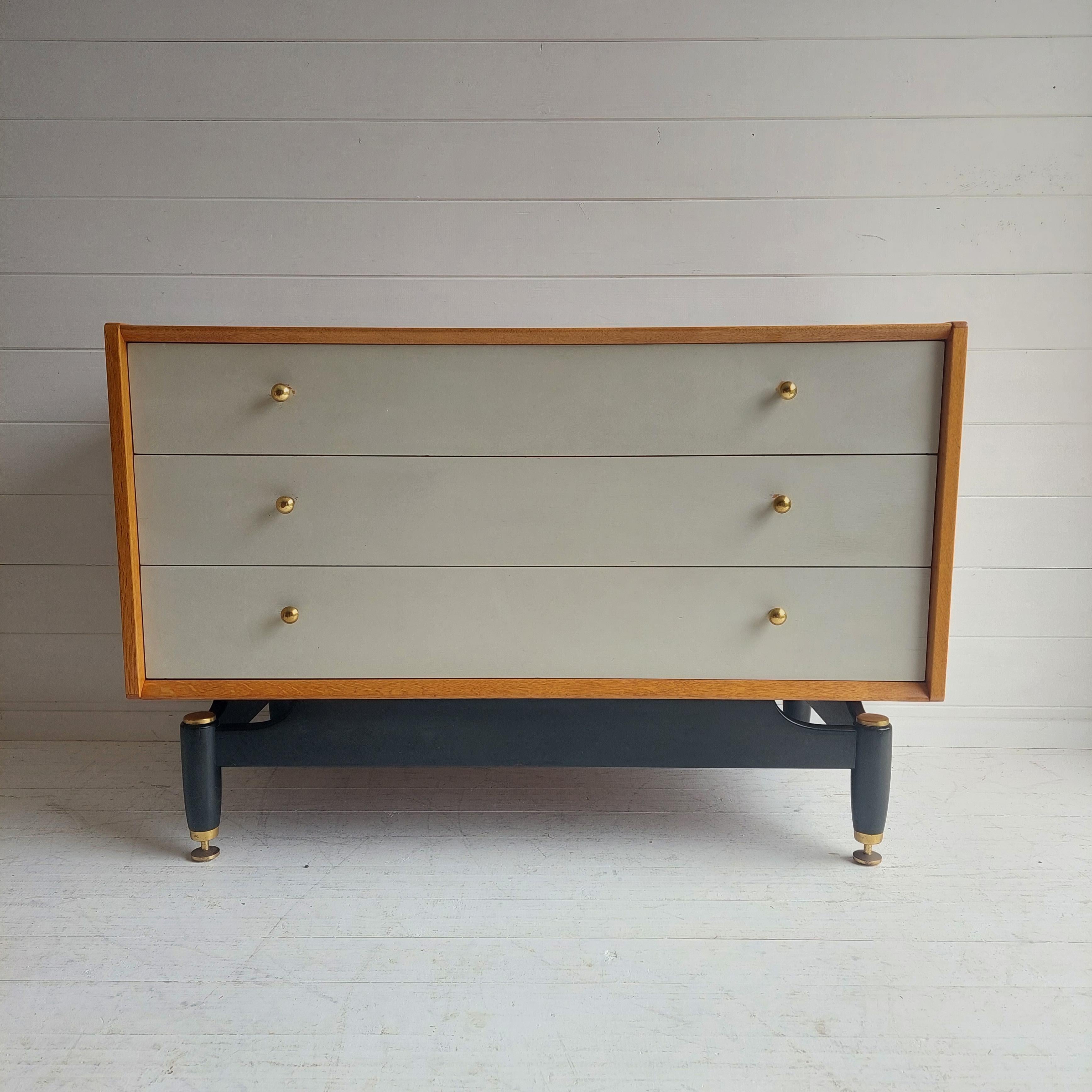 A beautifully designed & crafted, scarcely seen chest of drawers manufactured by E-Gomme for G-Plan of Great Britain. 
This three drawer chest formed part of the 'China White' range which was introduced in 1956.

Condition:
Very good restored