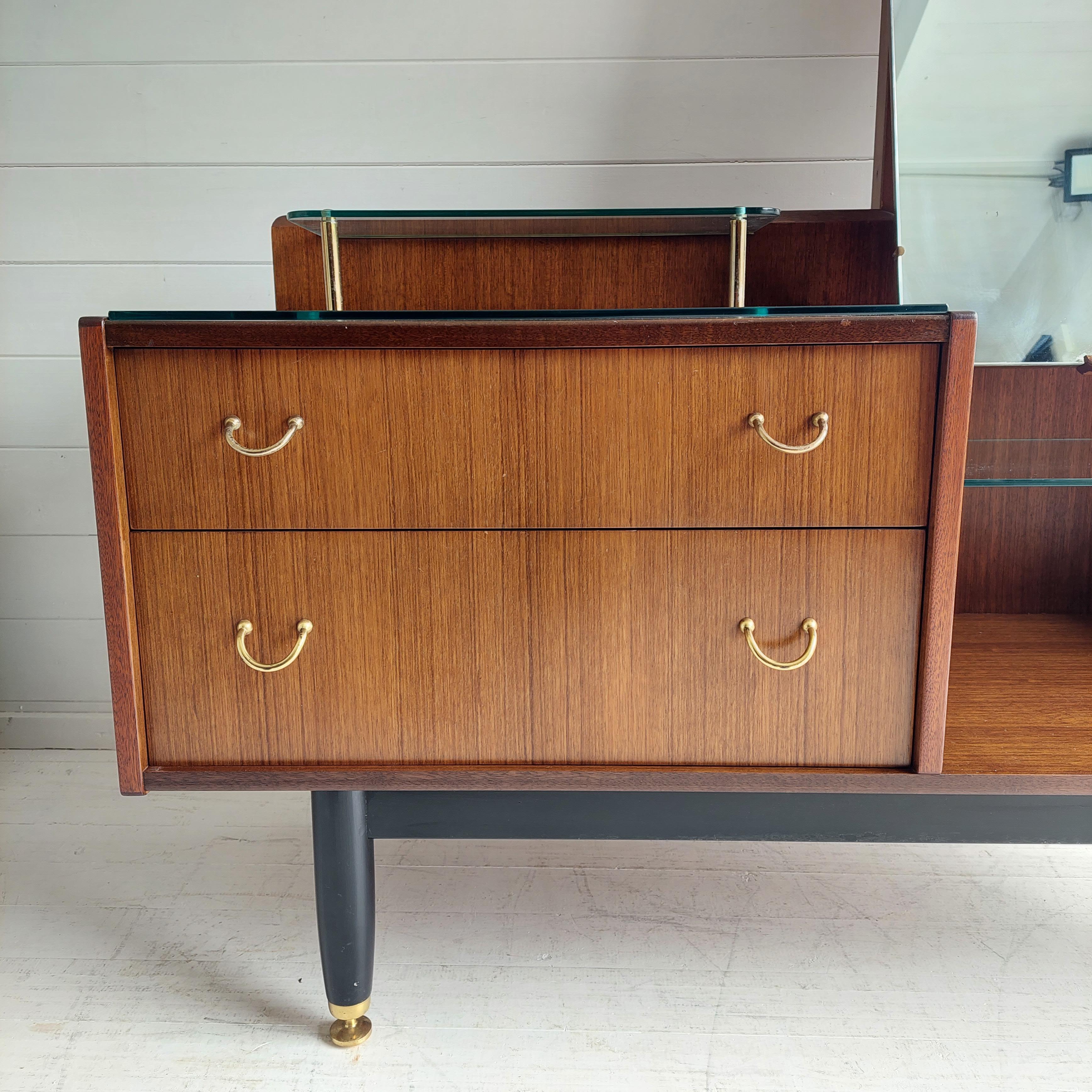dressing table floor plan
