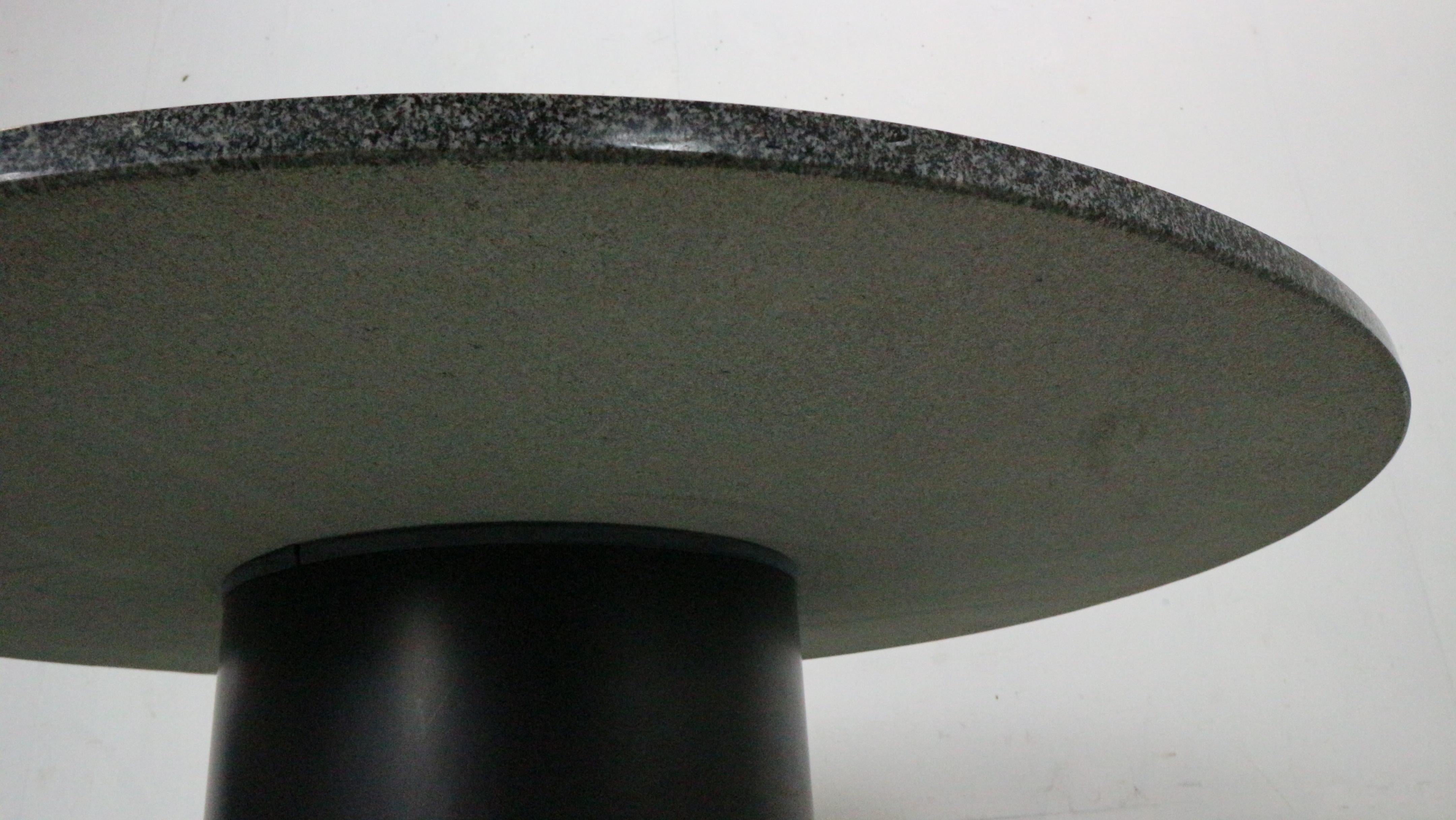 Mid-Century  Granite Stone Round Coffee Table, 1970's Italy 13