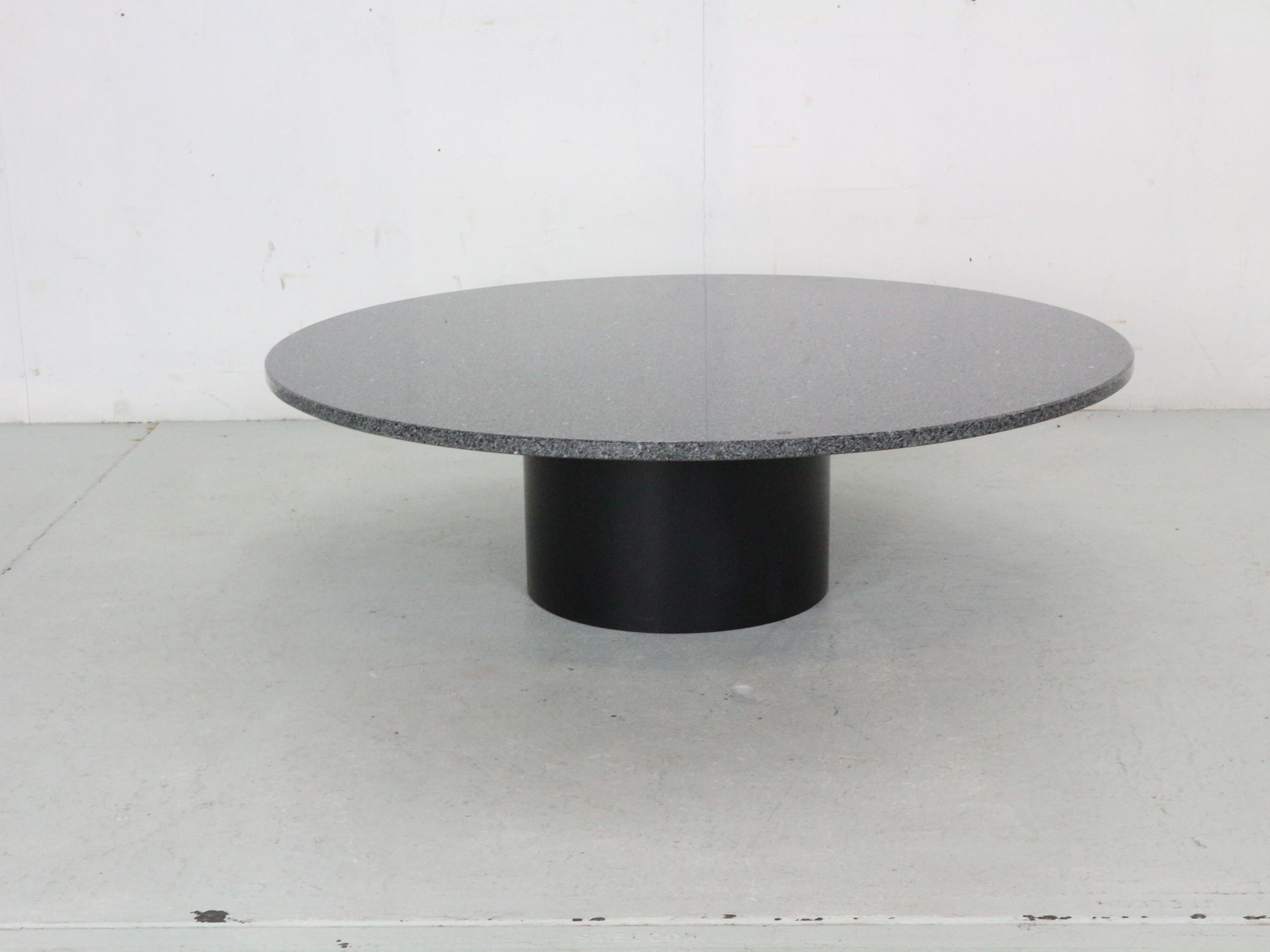 Mid-Century  Granite Stone Round Coffee Table, 1970's Italy In Good Condition In The Hague, NL