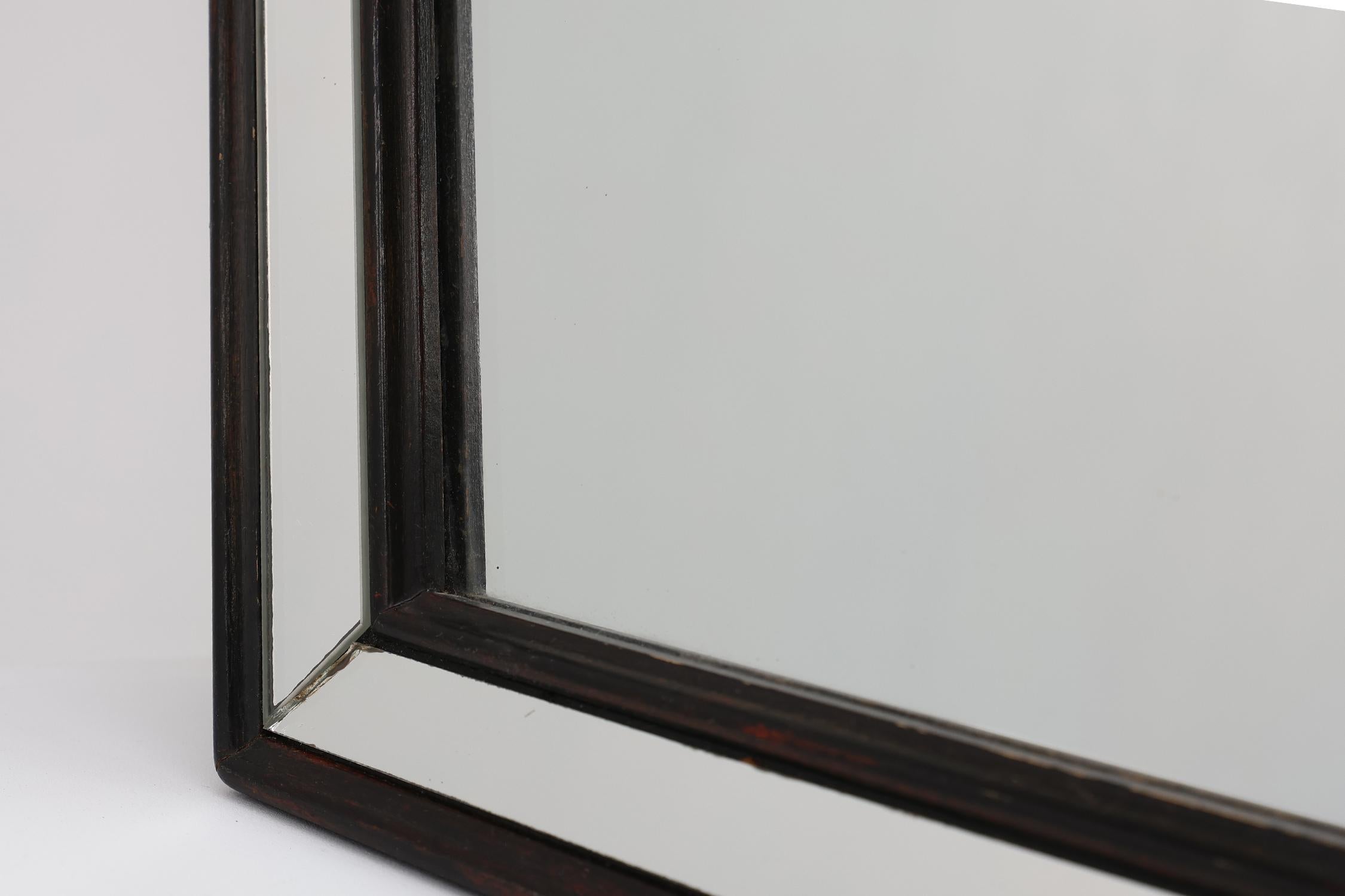 Miroir octogonal graphique du milieu du siècle avec cadre en bois et miroir noir, 1960s en vente 1