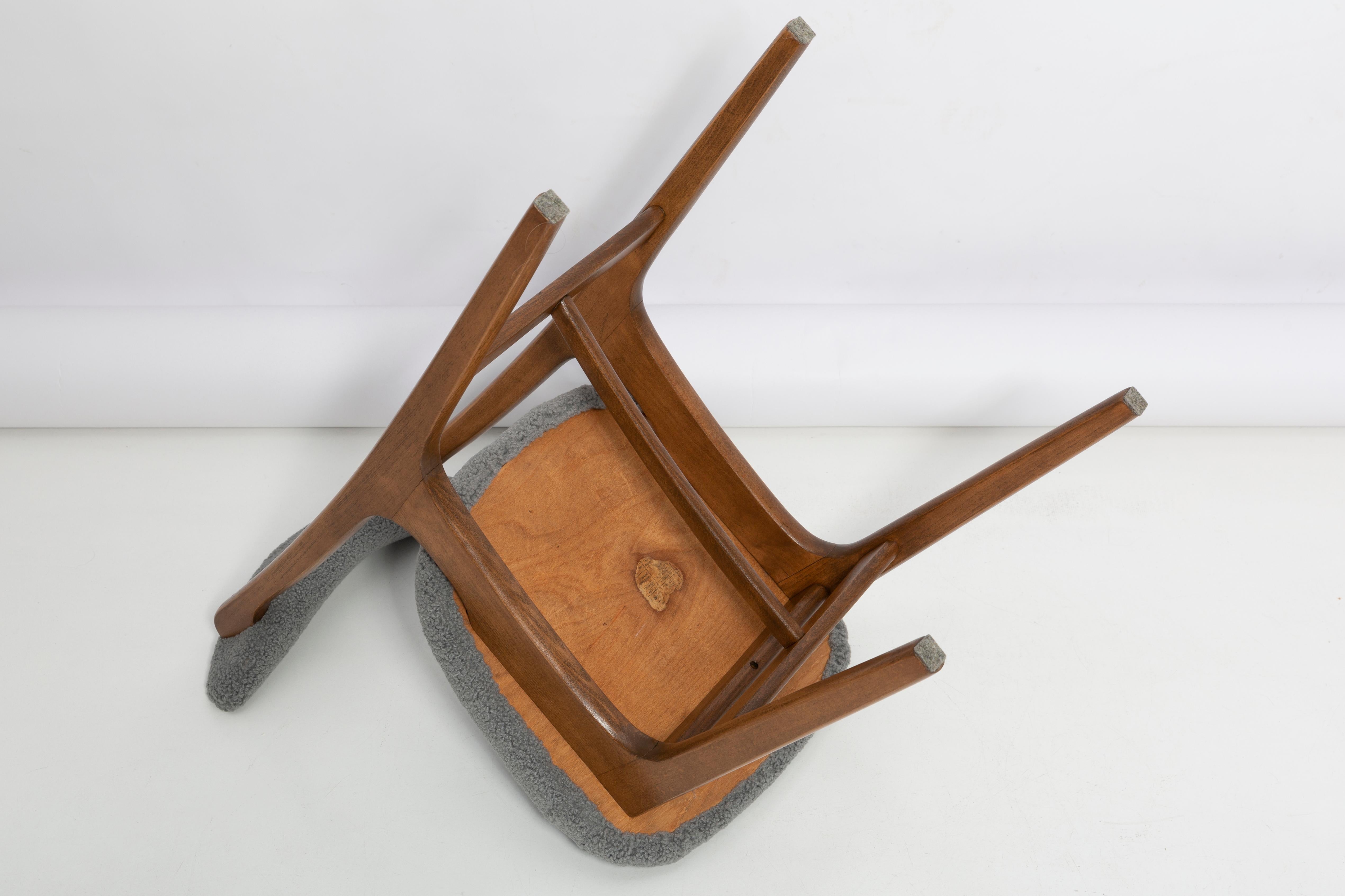Grauer Boucle-Stuhl aus der Mitte des Jahrhunderts, entworfen von Rajmund Halas, Polen, 1960er Jahre im Angebot 5