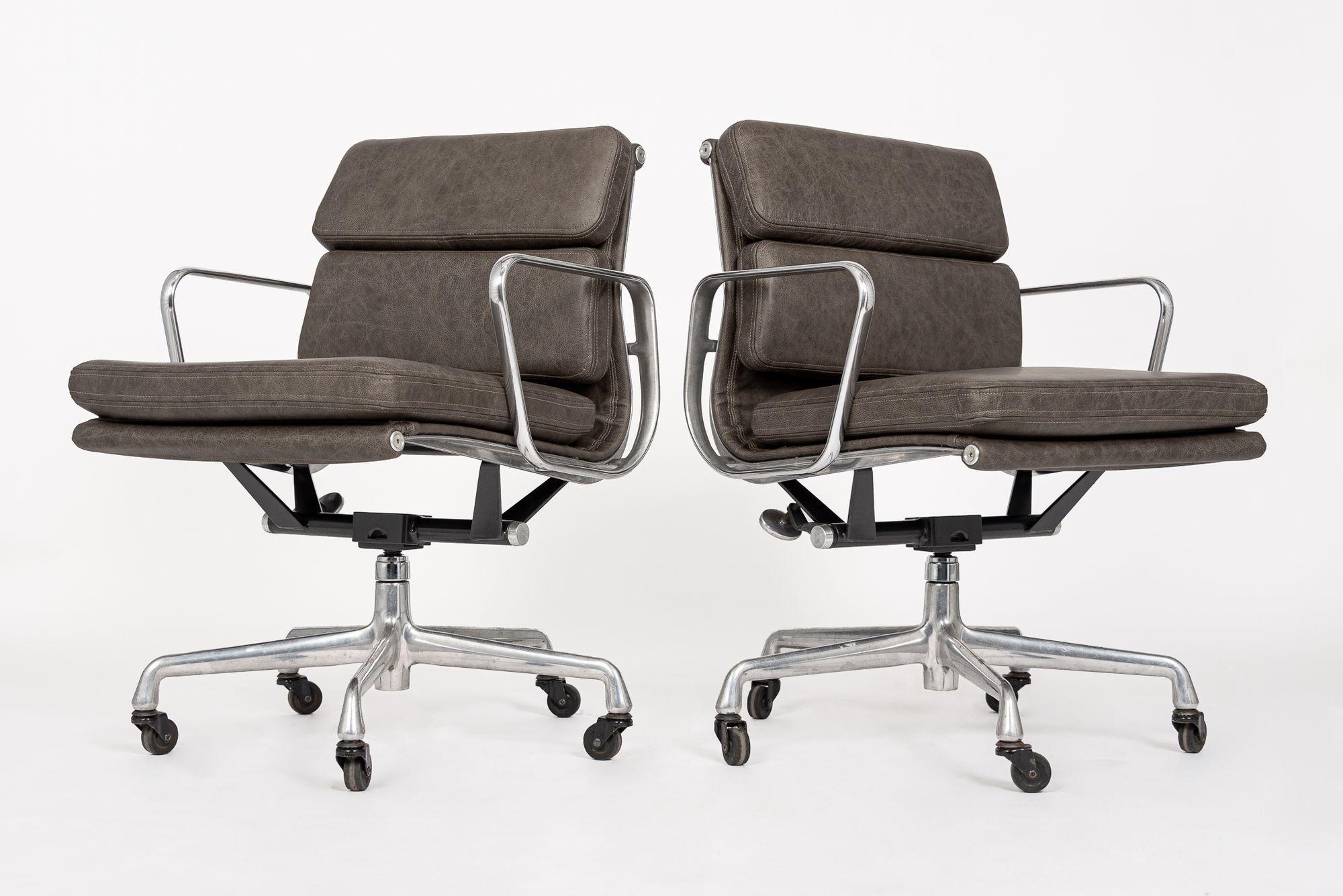 2000s Eames Herman Miller Gray Leather Office Chairs Aluminum Group For Sale 7