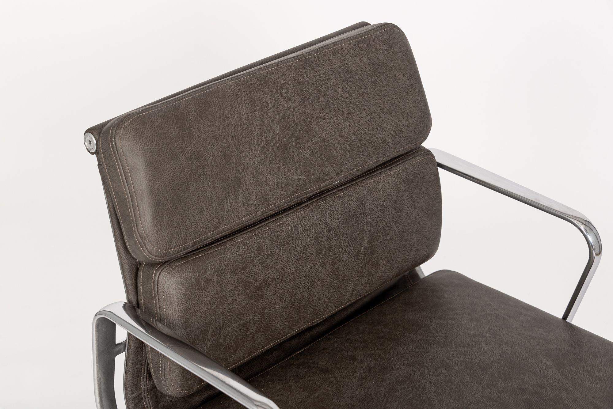 2000s Eames Herman Miller Gray Leather Office Chairs Aluminum Group For Sale 3