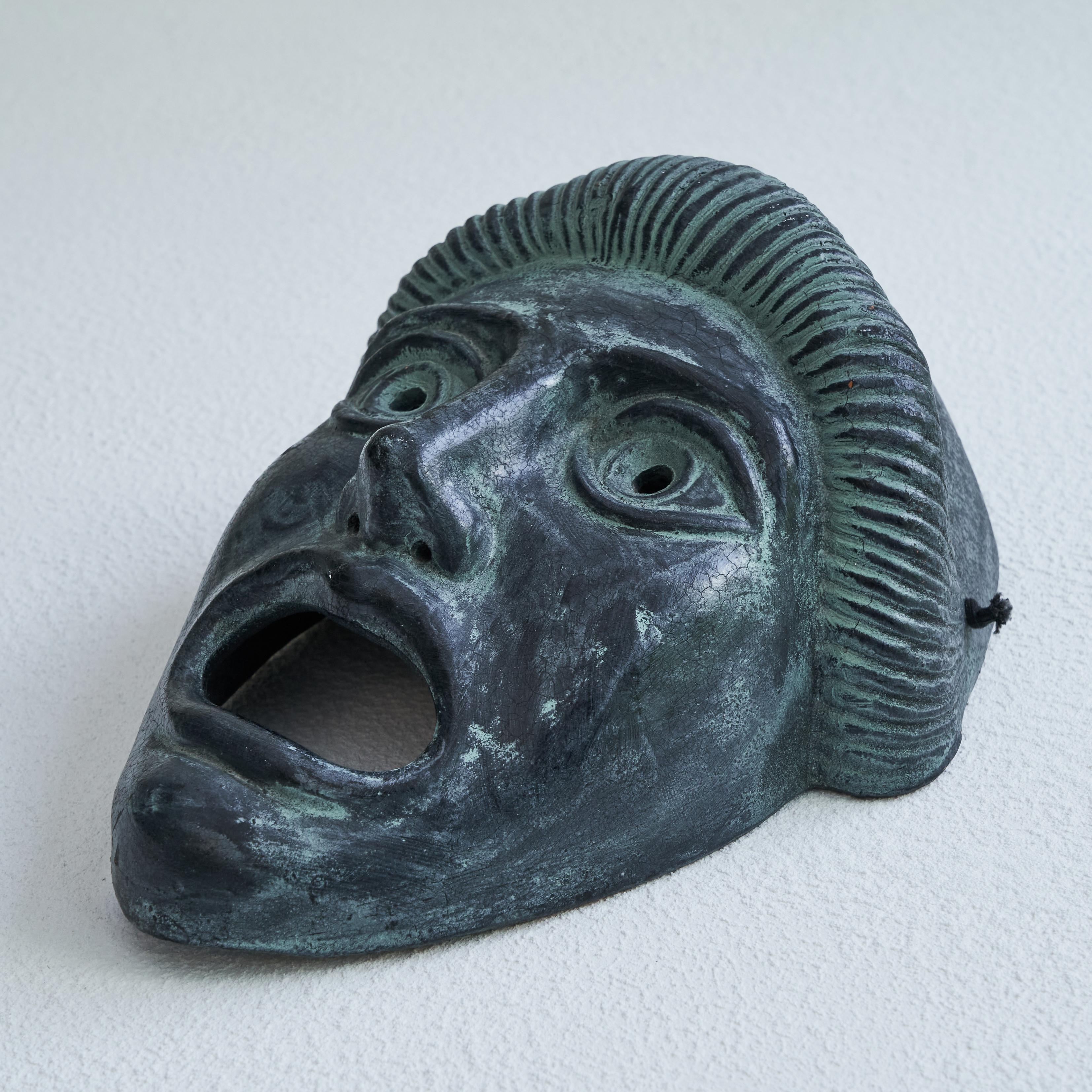 Griechische dekorative Maske aus der Mitte des Jahrhunderts im Angebot 2