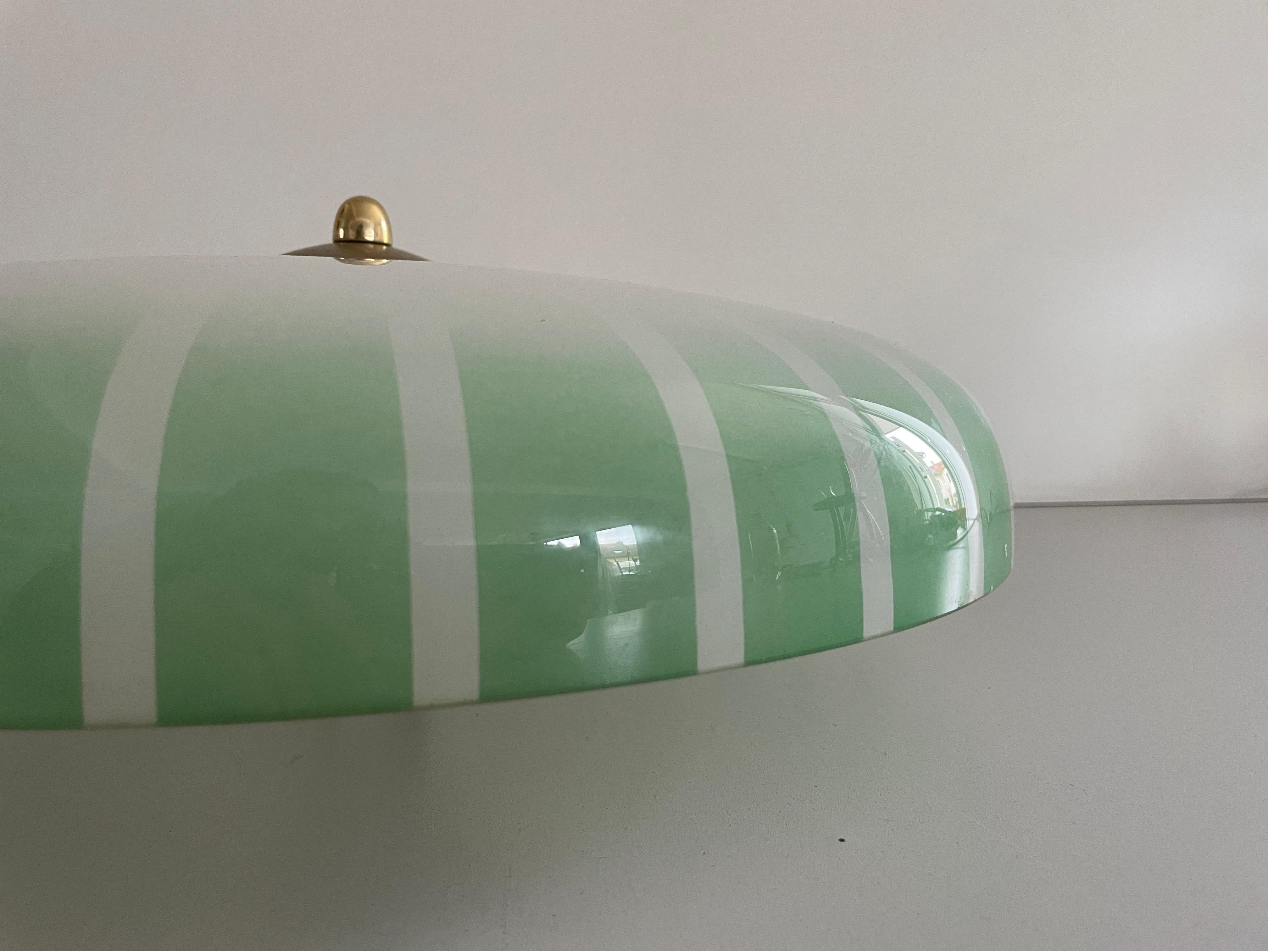 Plafón de cristal verde y blanco de mediados de siglo, años 50, Alemania en venta 4