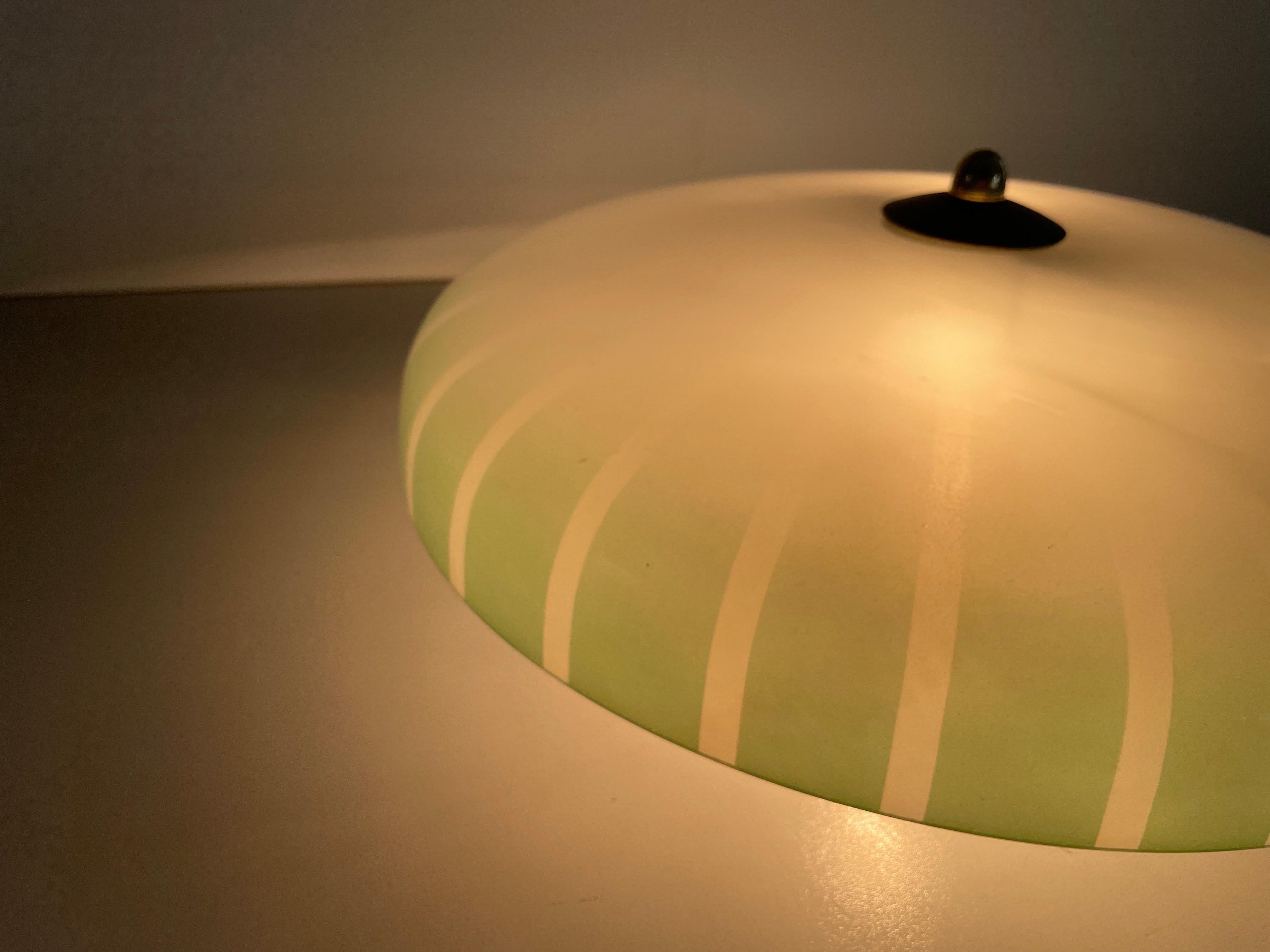 Plafón de cristal verde y blanco de mediados de siglo, años 50, Alemania en venta 11