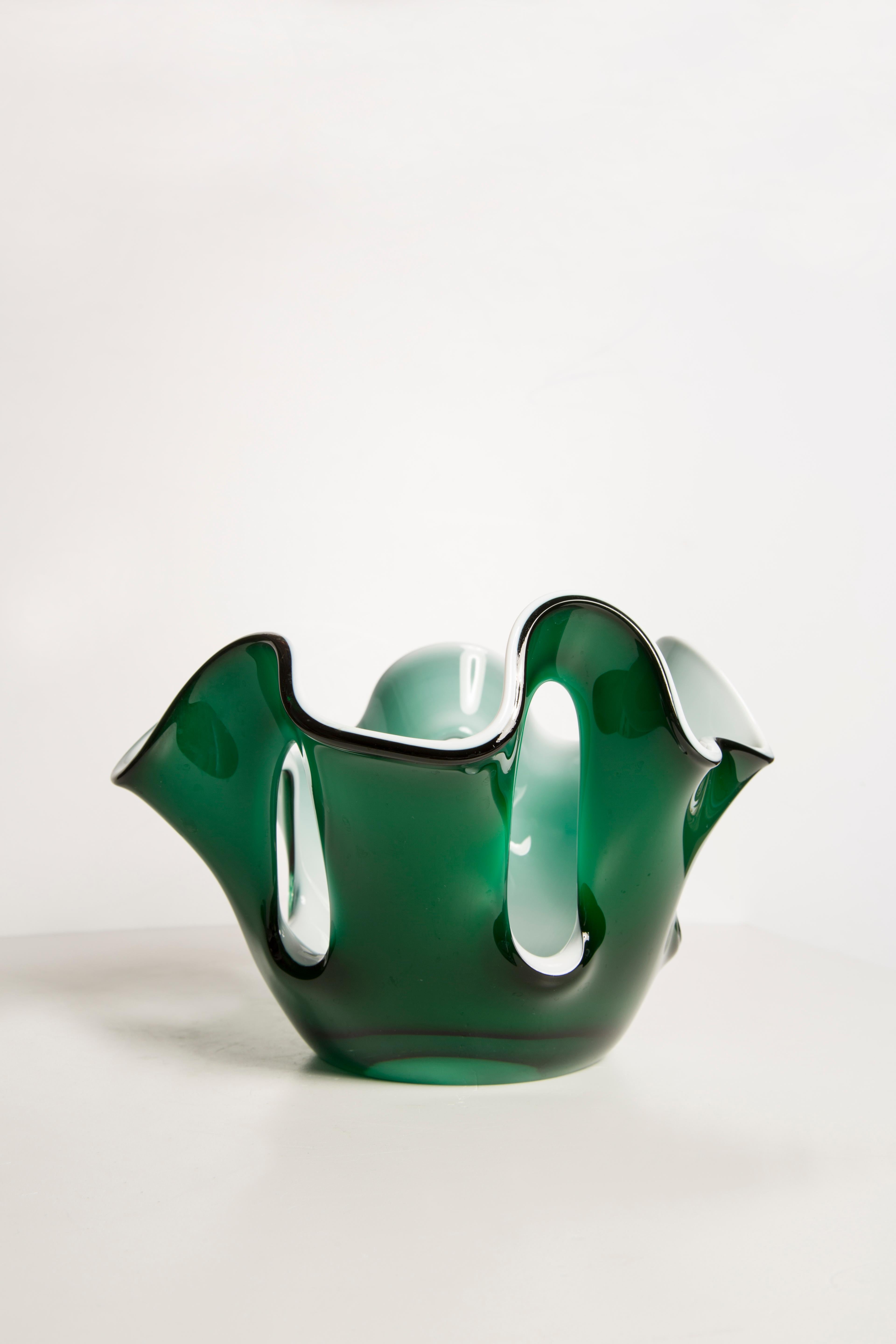 Grüne und weiße Vase aus der Jahrhundertmitte Artistic Bowl Kerzenleuchter, Europa, 1960er Jahre (20. Jahrhundert) im Angebot