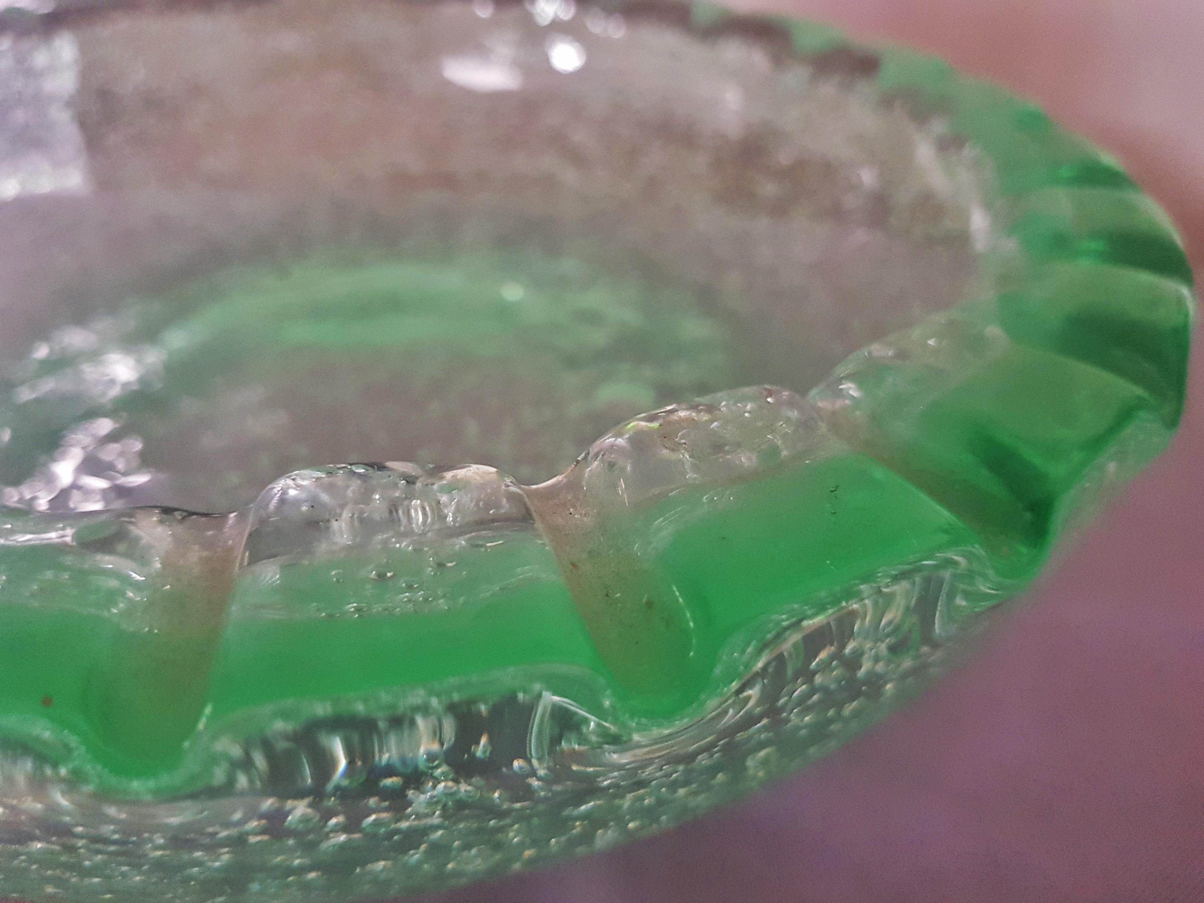 Grüne Blasenglasschale aus der Mitte des Jahrhunderts von Daum Saint Gobin, Frankreich im Angebot 9