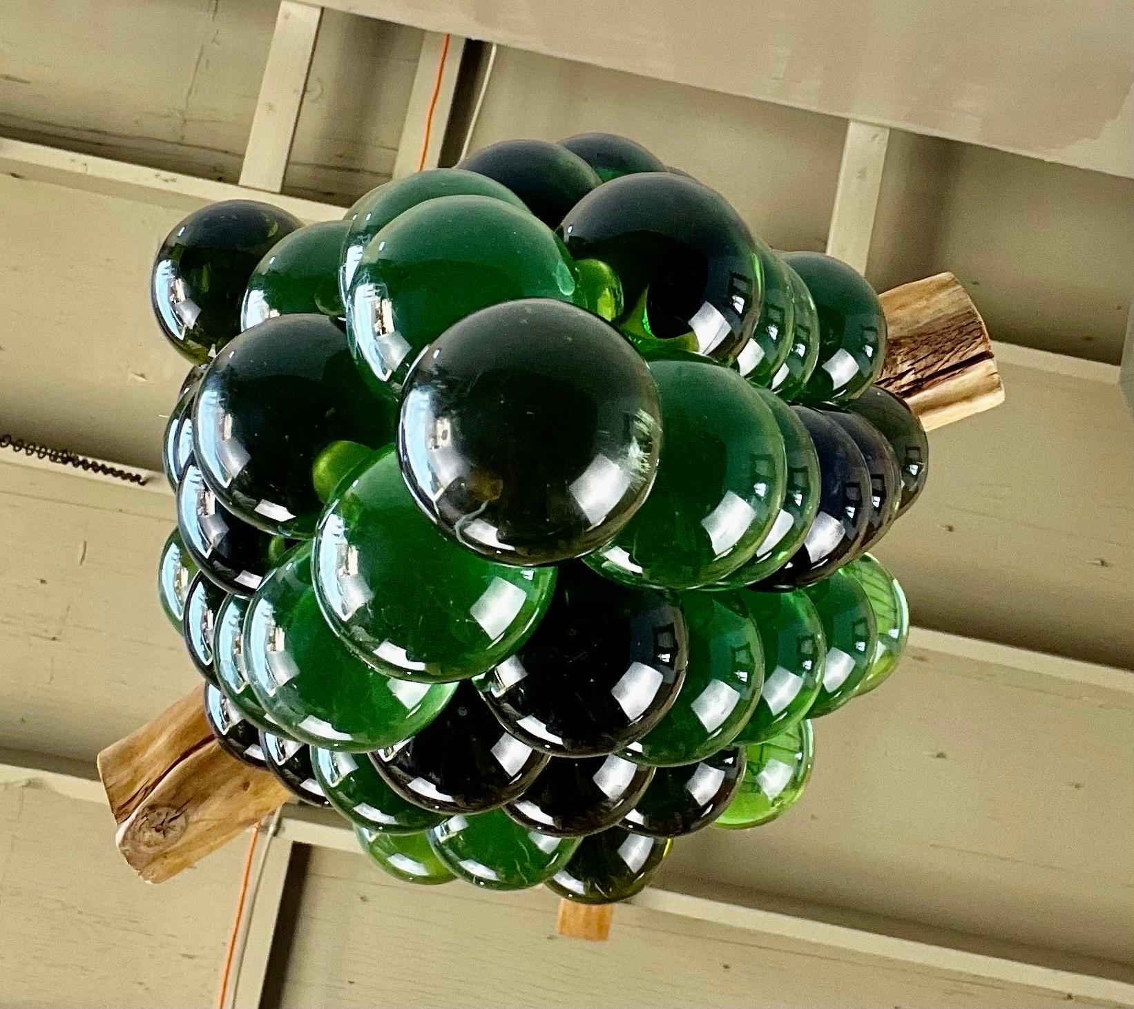 Mid-Century Green Bunch of Grapes Ceiling Light Fixture In Good Condition In Los Angeles, CA