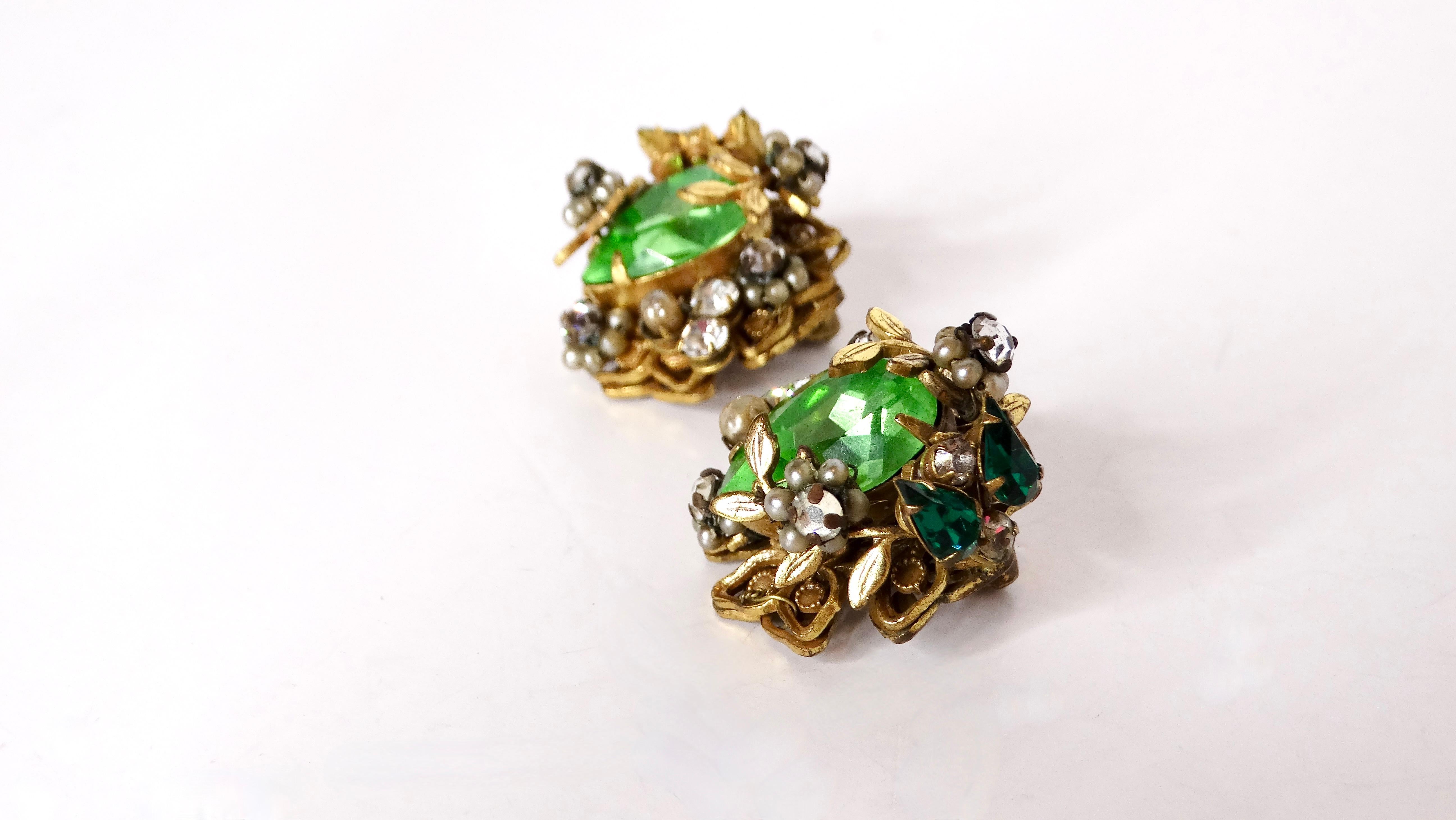 Mid-Century Green Crystal 14k Gold Plated Cluster Clip-On Earrings In Good Condition For Sale In Scottsdale, AZ