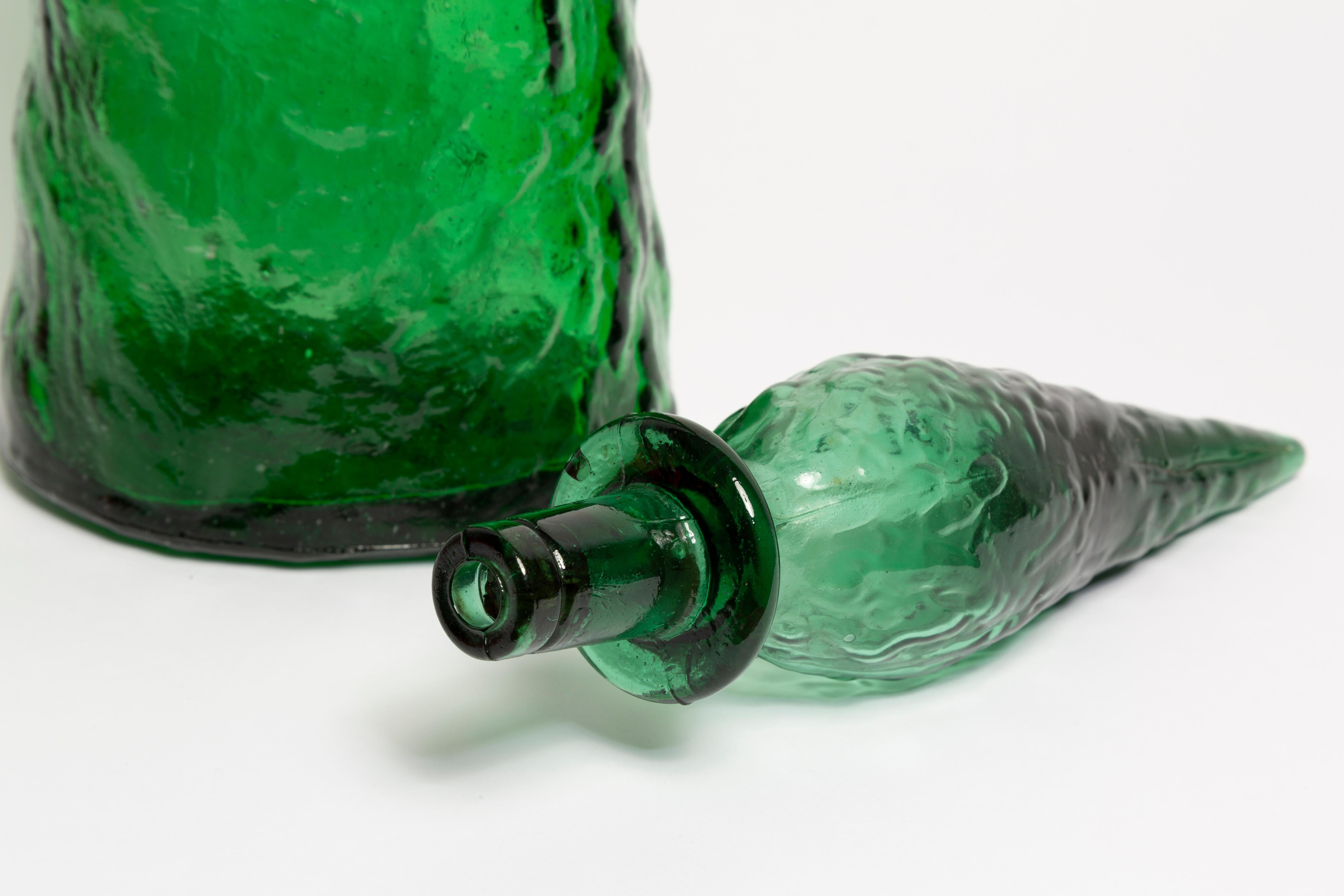 Mid-Century Green Empoli Glass Decanter Bottle with Stopper, Italy, 1960s For Sale 4