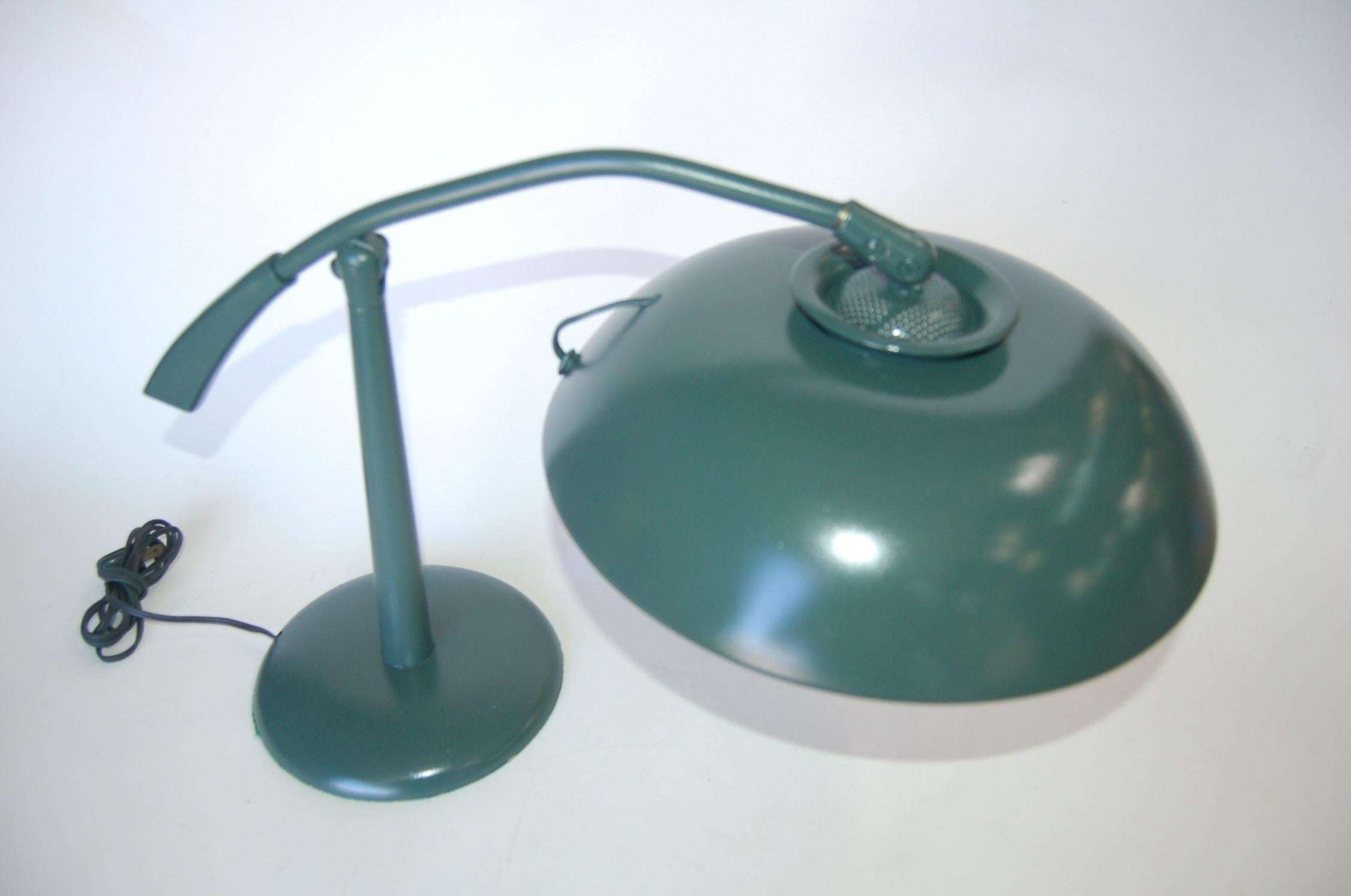 American Midcentury Green Enamel Brass Swivel Table Lamp with Large Saucer Shade For Sale