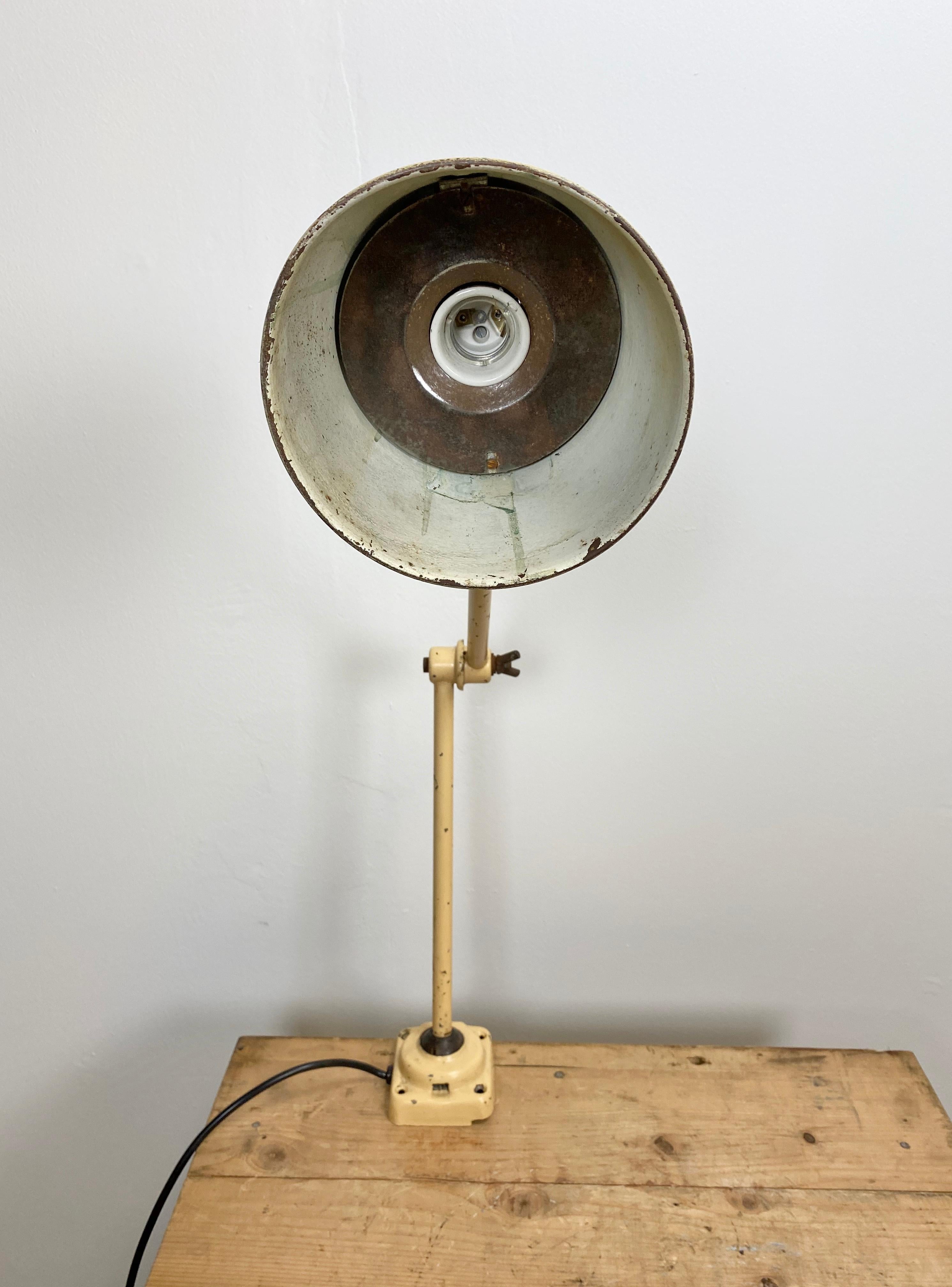 Mid-20th Century Midcentury Beige Industrial Table Lamp, 1960s For Sale