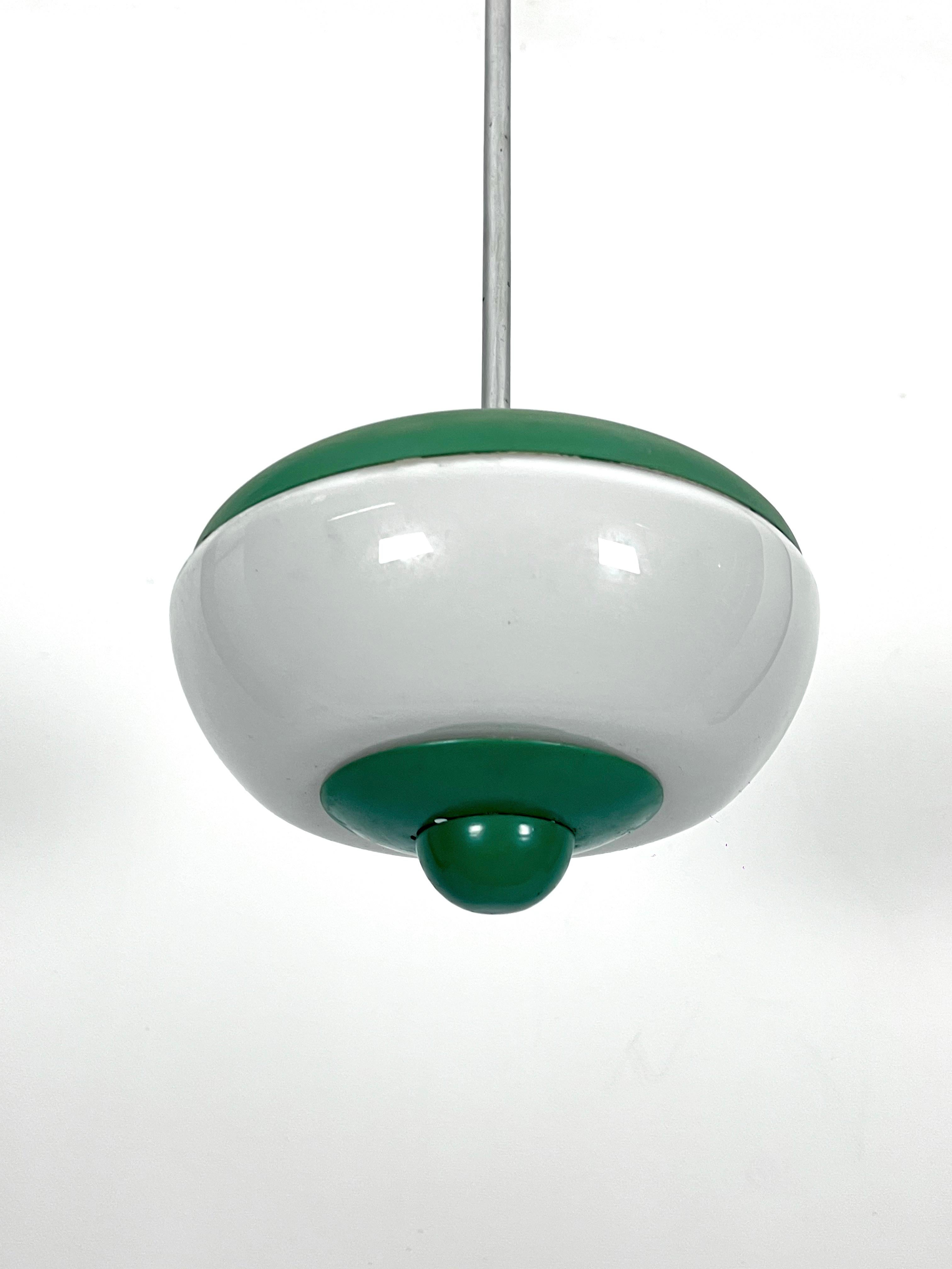 Mid-Century green lacquer and milk glass pendant. Italy 1950s For Sale 2