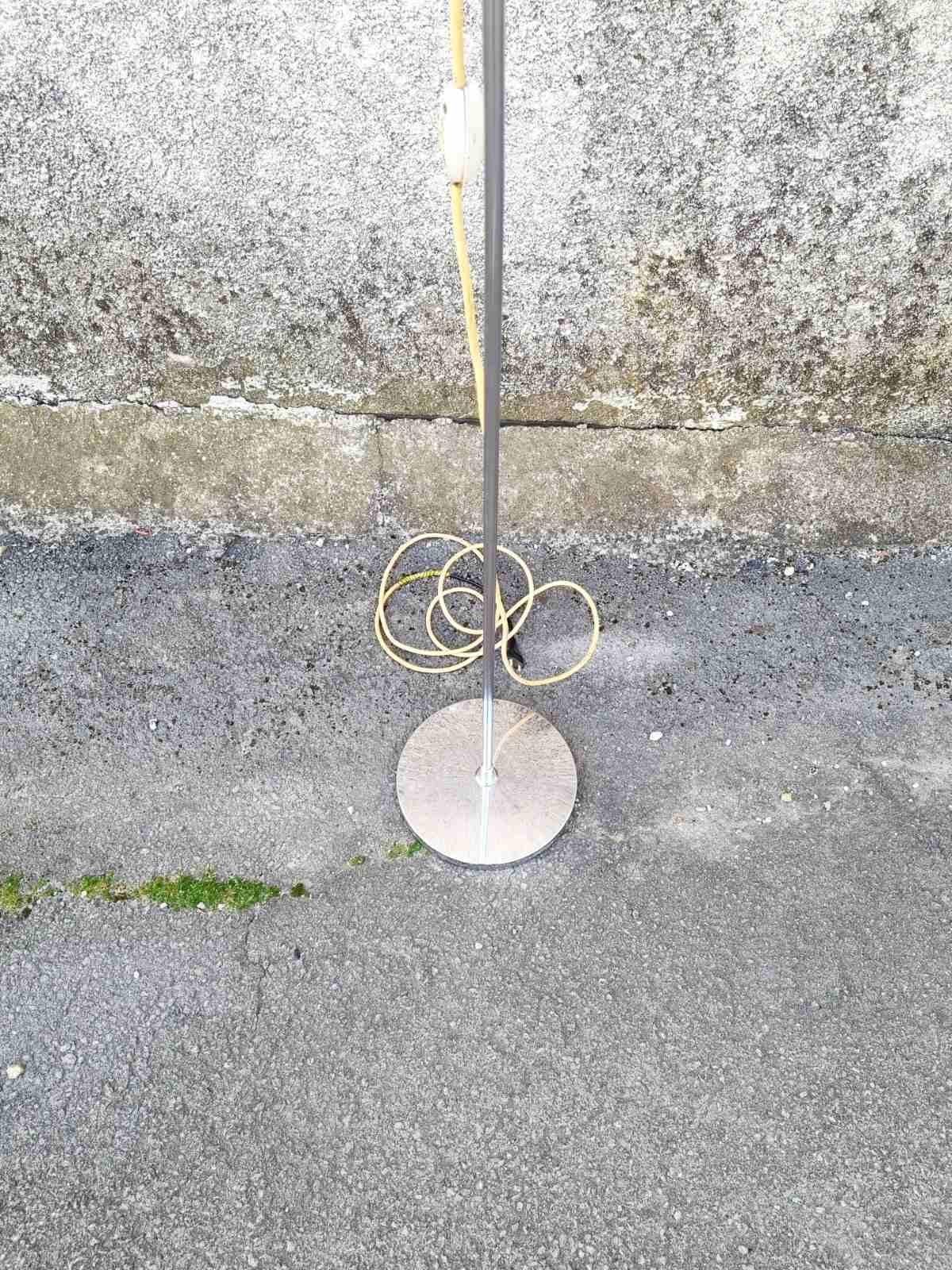 Mid-Century Green Medusa Floor Lamp Designed by Luigi Massoni for Guzzini, Italy For Sale 8