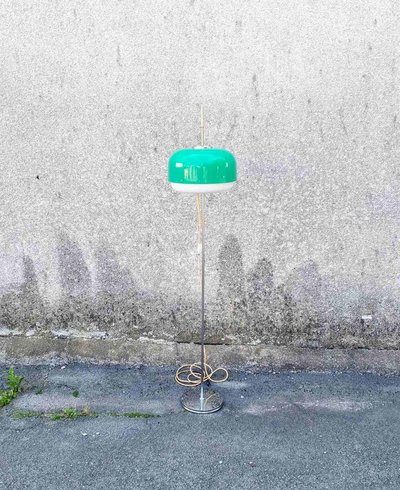 Mid-Century Modern Mid-Century Green Medusa Floor Lamp Designed by Luigi Massoni for Guzzini, Italy For Sale