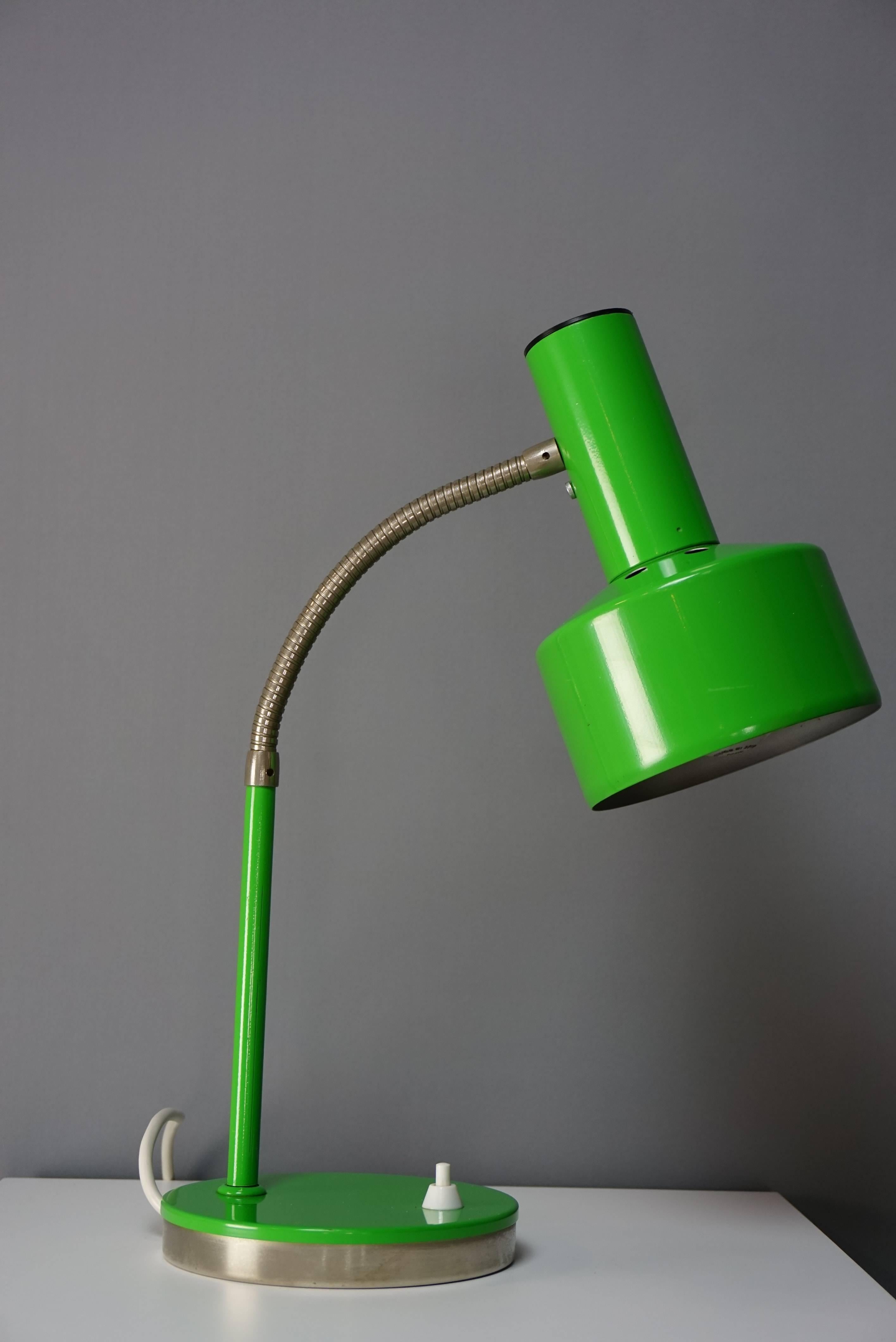 Midcentury Green Metal Articulated Lamp 1960s Design In Excellent Condition In Tourcoing, FR