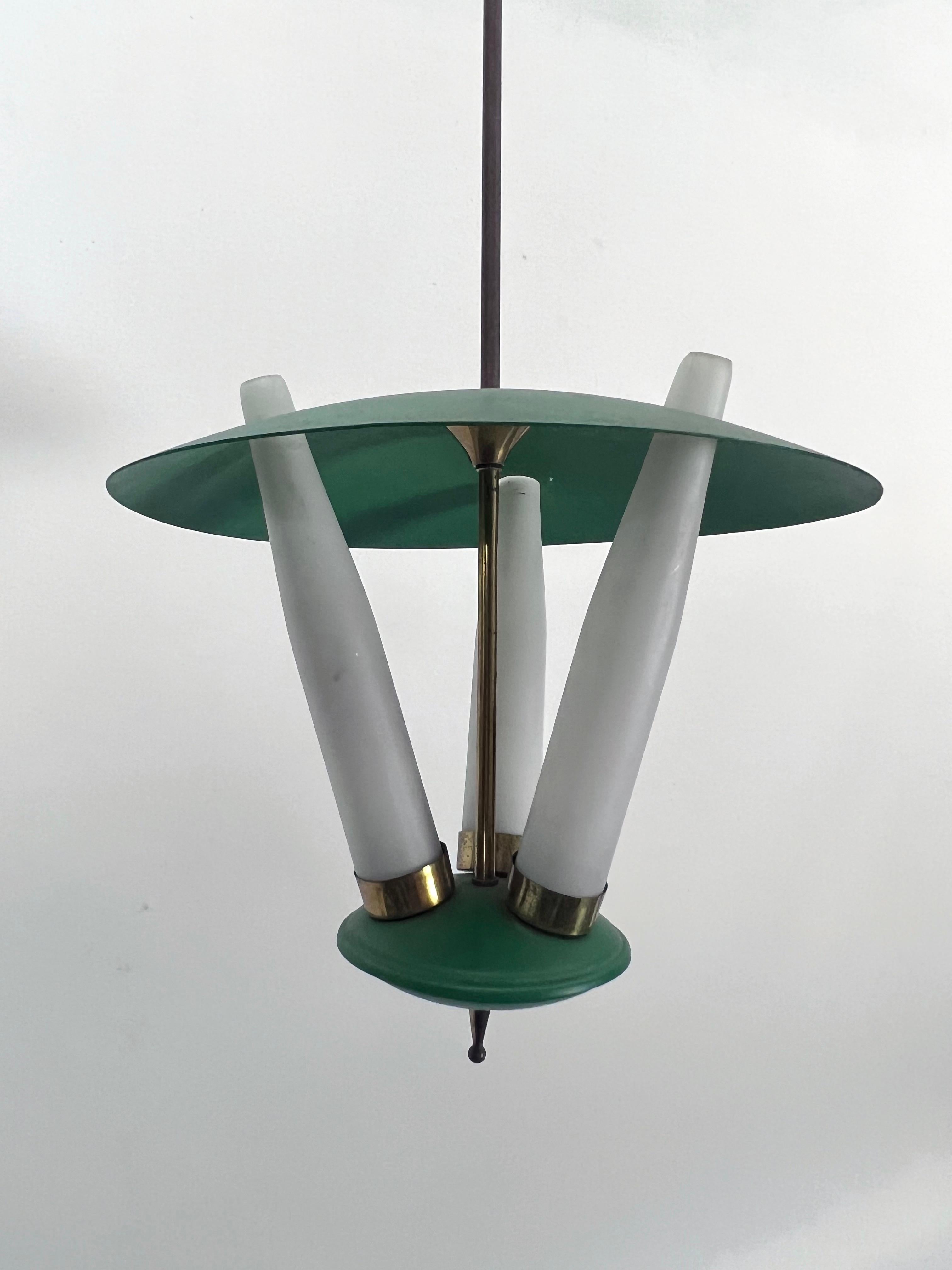 Mid-Century green three opaline glasses lantern. Italy 1950s For Sale 4