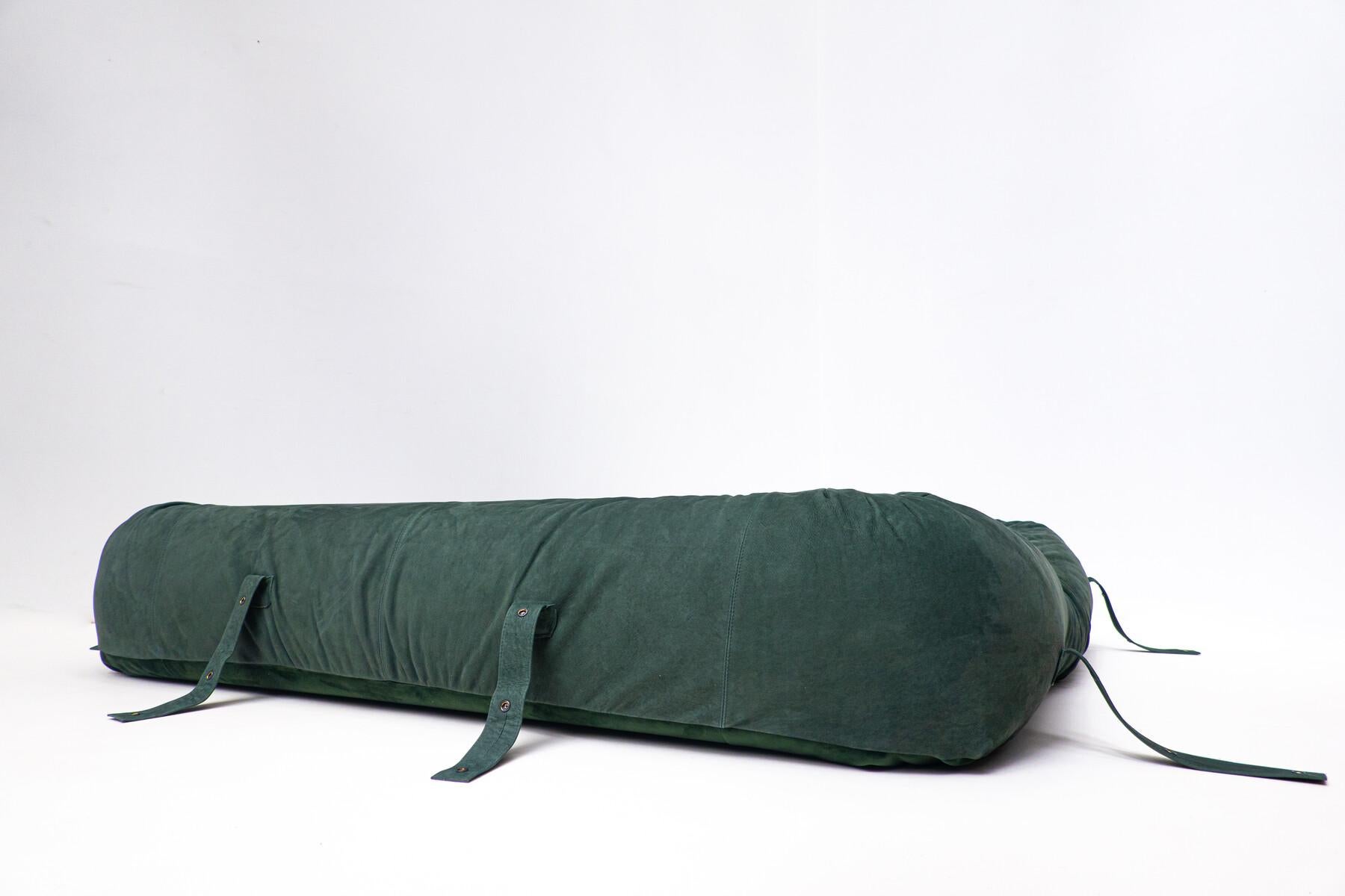 Divano/letto a due posti di colore verde di metà secolo  ''Anfibio'' di Alessandro Becchi In condizioni buone in vendita a Brussels, BE