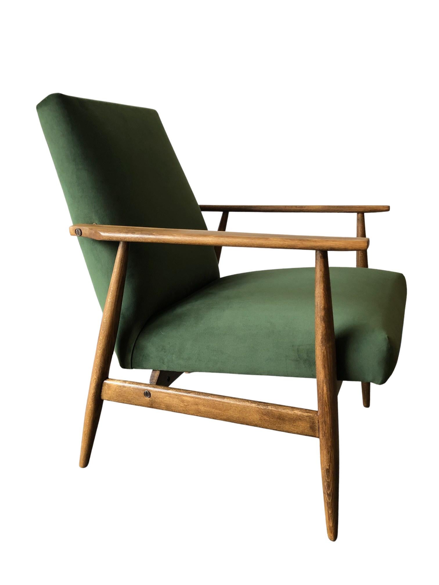 Mid-Century Green Velvet Armchair by Henryk Lis, 1960s In Excellent Condition For Sale In WARSZAWA, 14