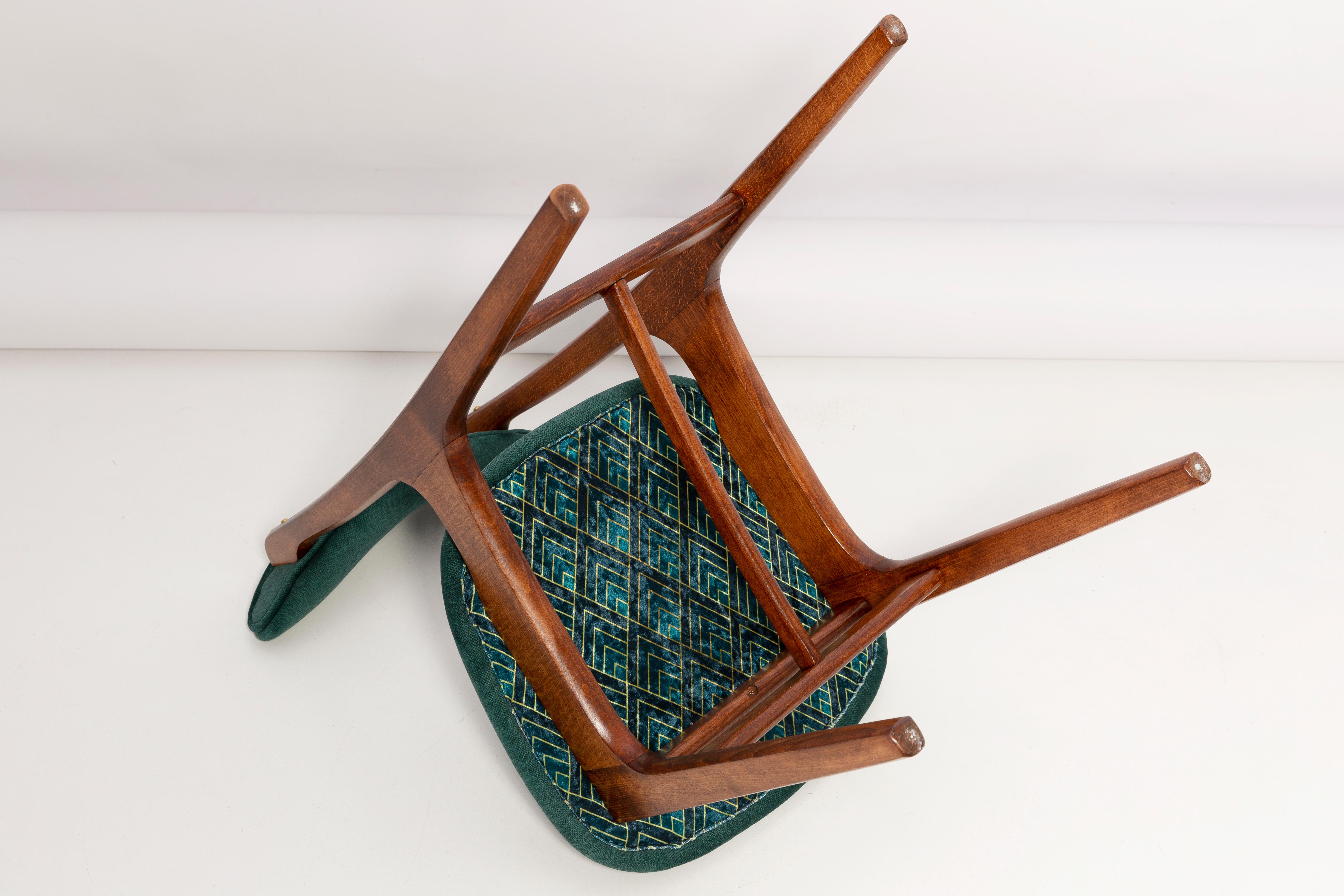 Mid Century Green Velvet Chair Designed by Rajmund Halas, Poland, 1960s For Sale 4