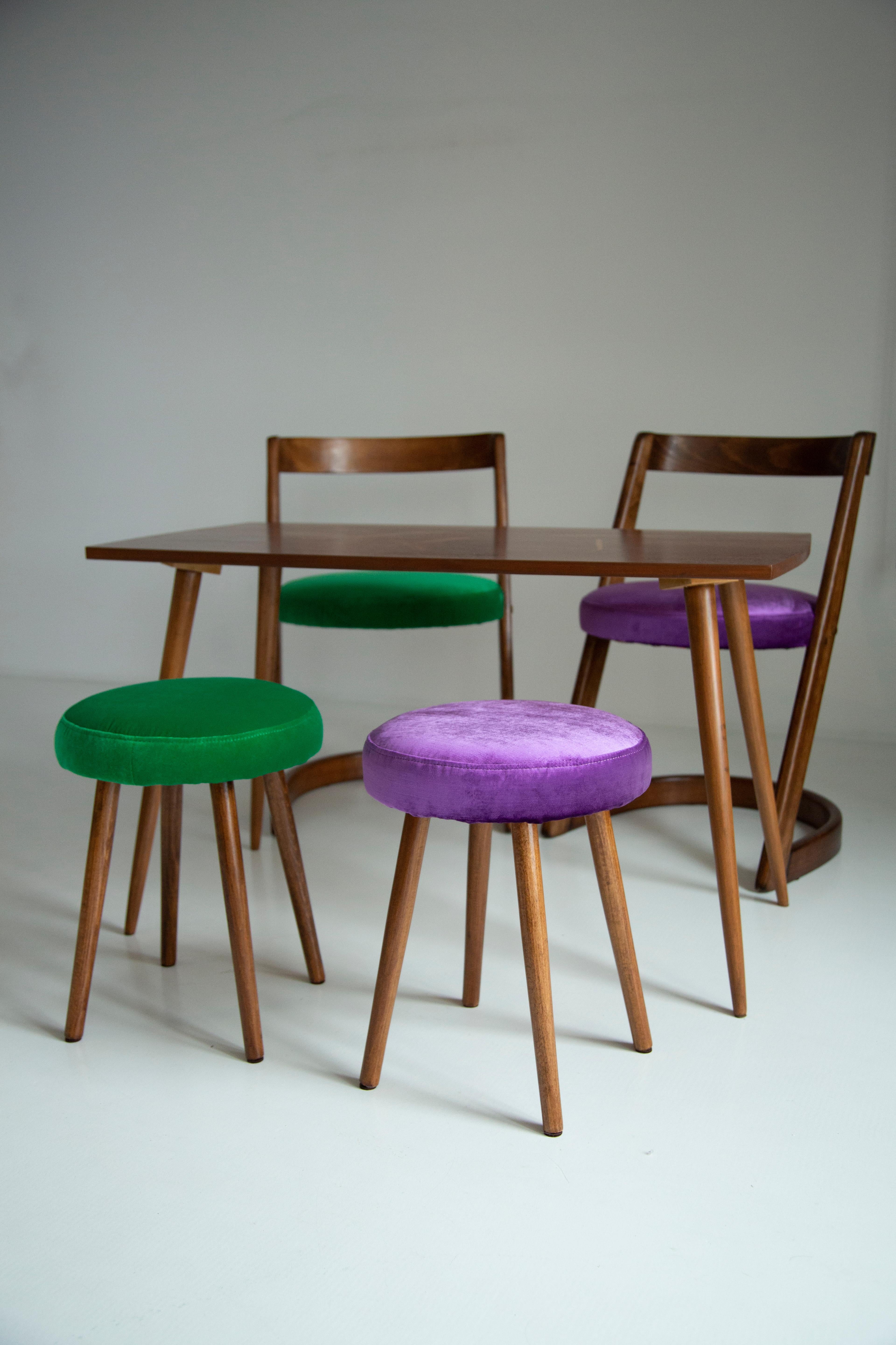 Midcentury Green Velvet Halfa Chair, Baumann, France, 1970s For Sale 1