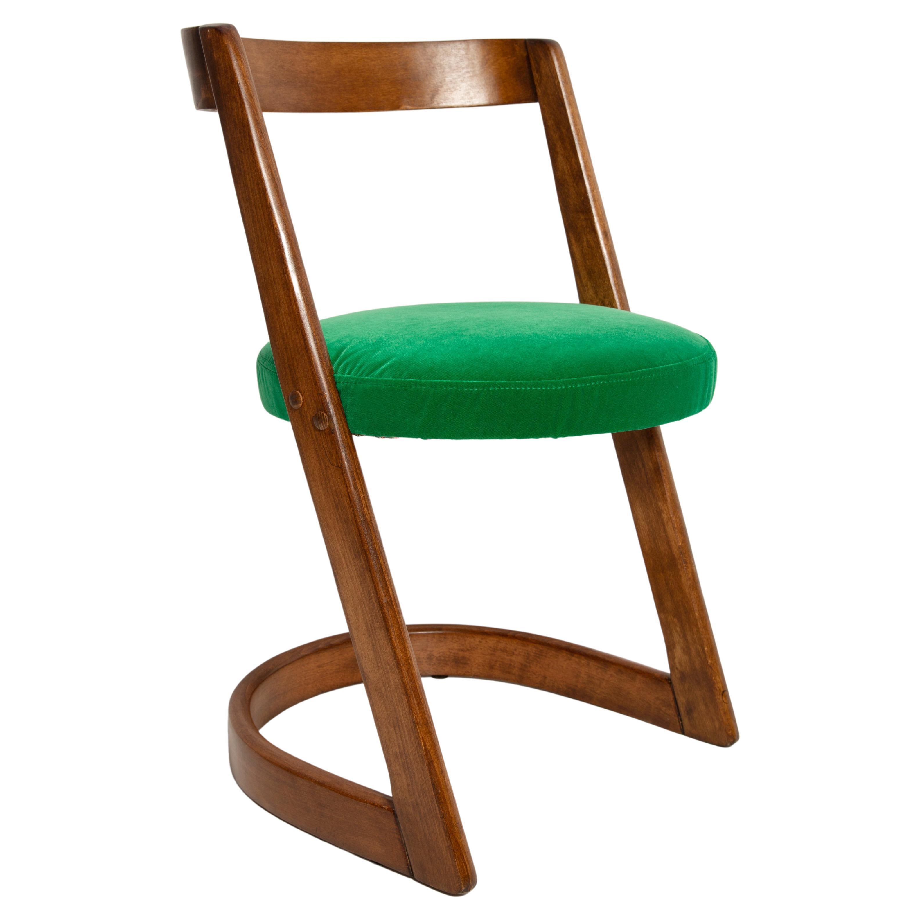 Fauteuil demi-chaise en velours vert du milieu du siècle dernier, Baumann, France, 1970