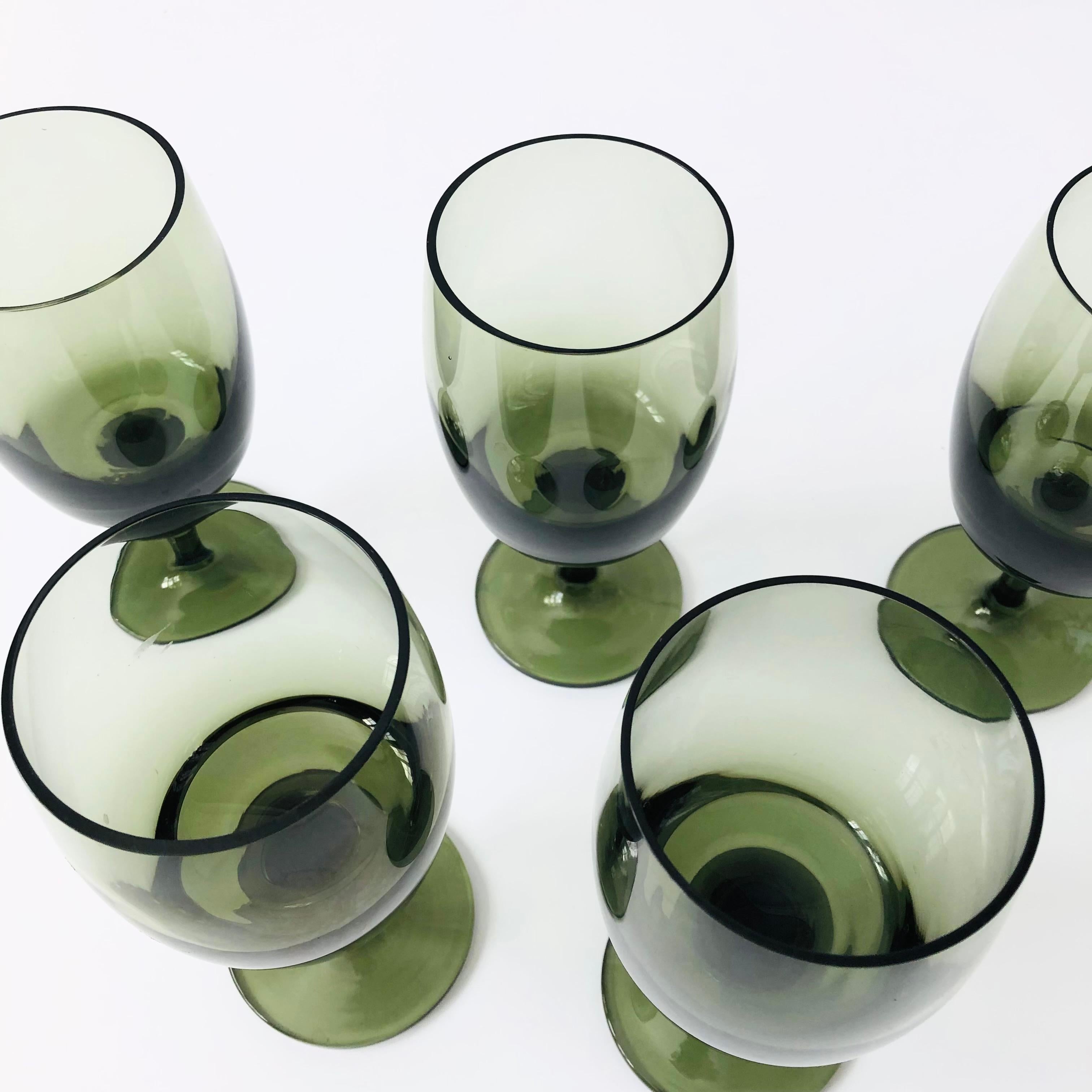 Mid Century Green Wine Glasses - Set of 5 - by Gorham Reizart In Good Condition In Fairfield, CA