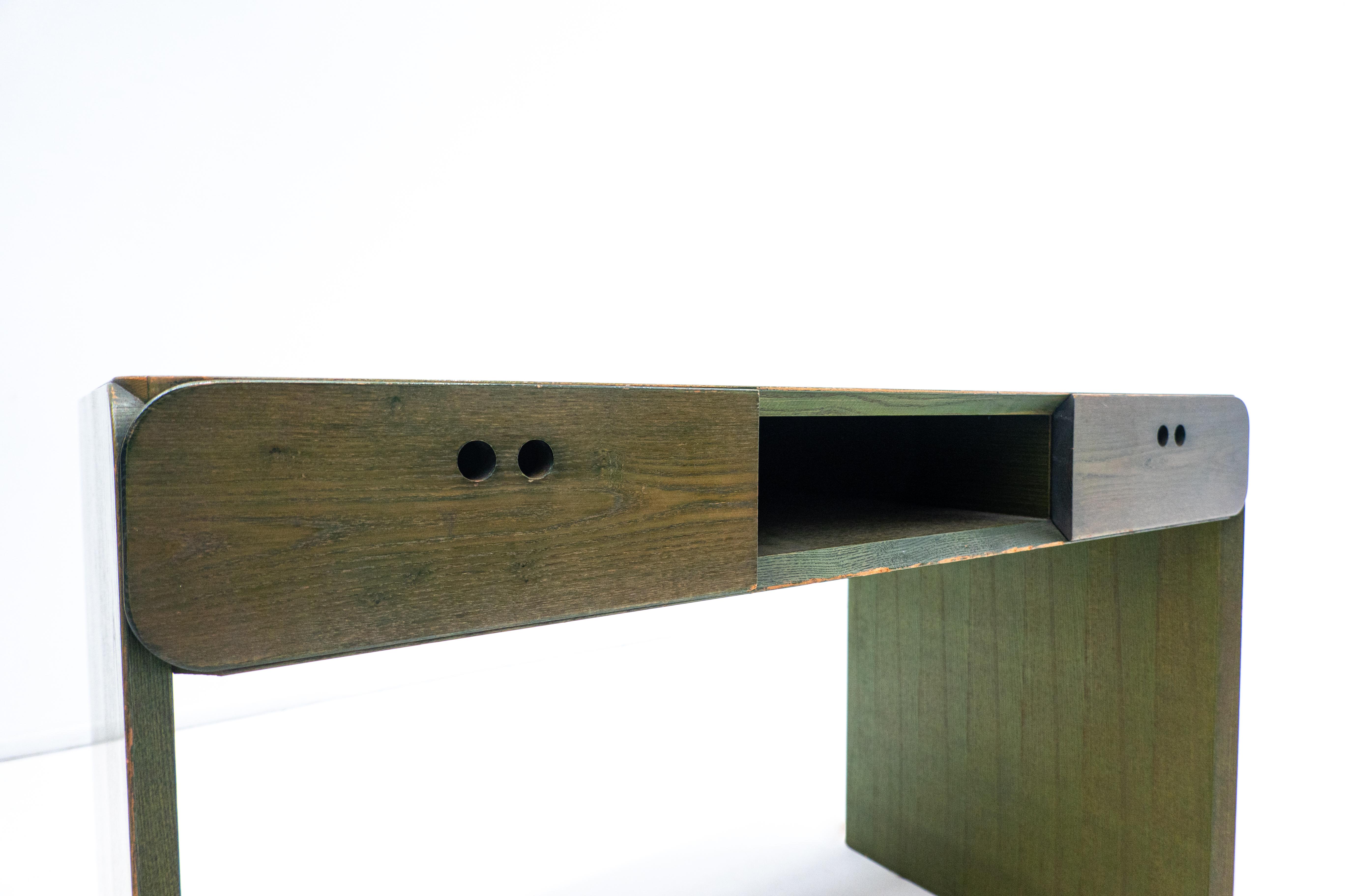 Mid-Century Green Wooden Desk by Derk Jan de Vries - The Netherlands 1960s In Good Condition For Sale In Brussels, BE