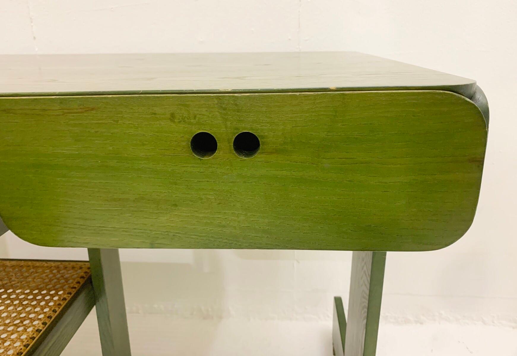 Escritorio de madera verde de mediados de siglo de Derk Jan de Vries, Países Bajos Años 60 en venta 2