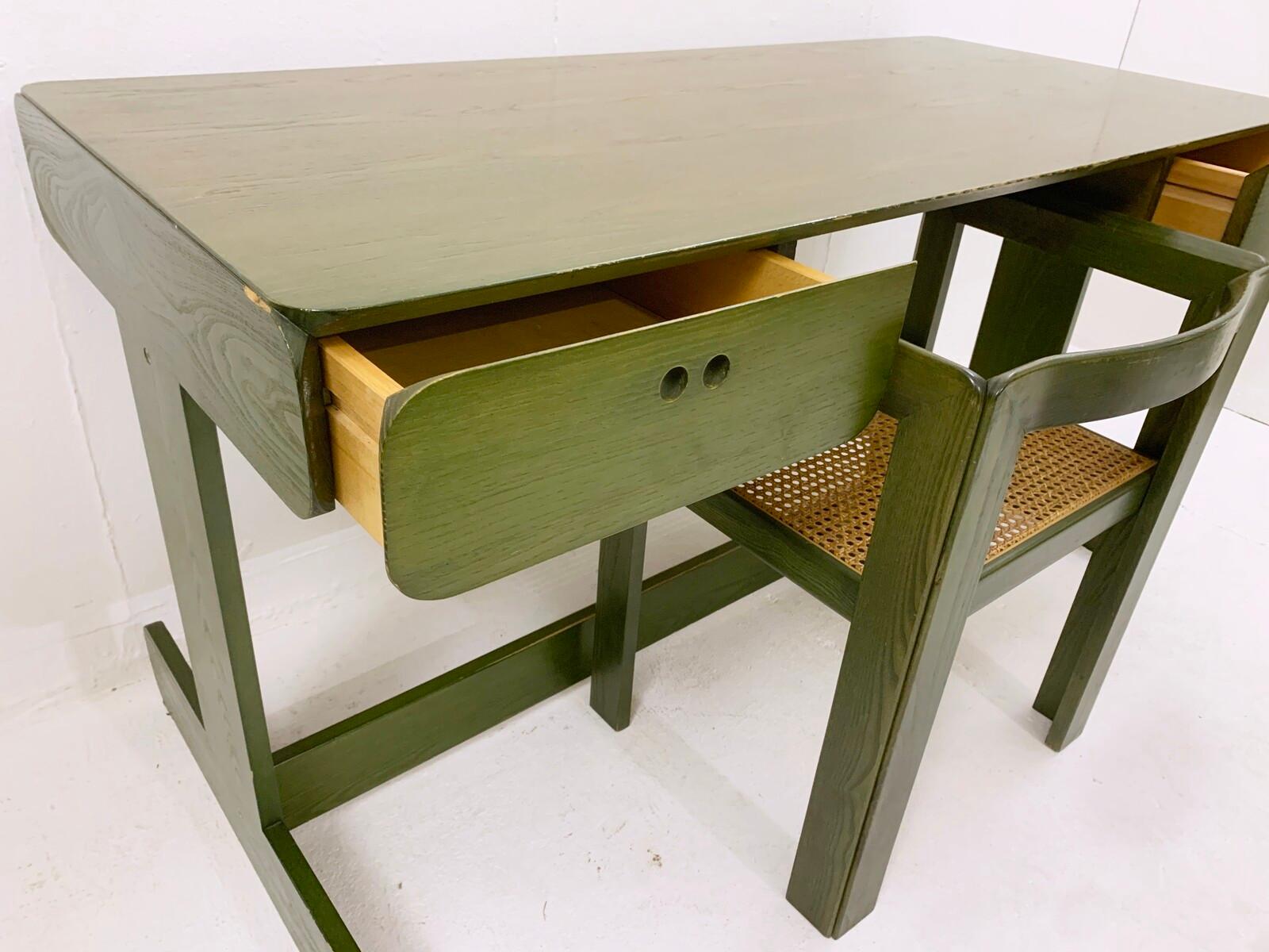 Escritorio de madera verde de mediados de siglo de Derk Jan de Vries, Países Bajos Años 60 en venta 3