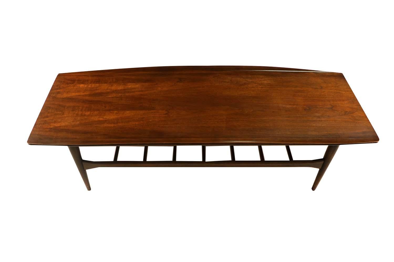 Midcentury Grete Jalk Style Bassett Surfboard Coffee Table In Good Condition In Baltimore, MD