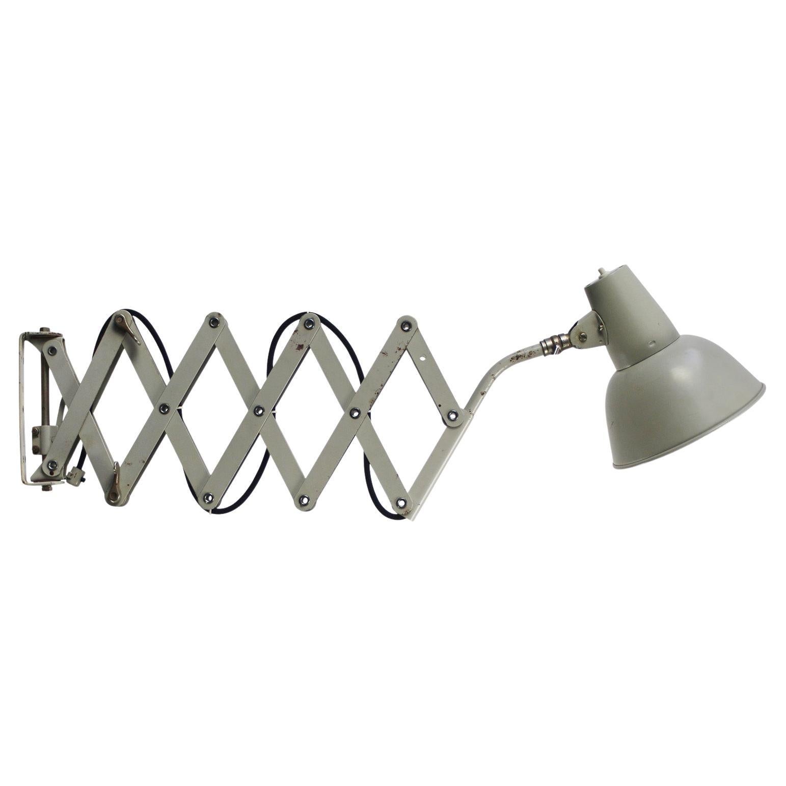 Lampe murale Scone en métal gris du milieu du siècle de SIS, Allemagne en vente