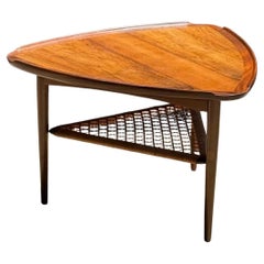 Mesa auxiliar de mediados de siglo "Guitar Pick" de Poul Jensen para Selig