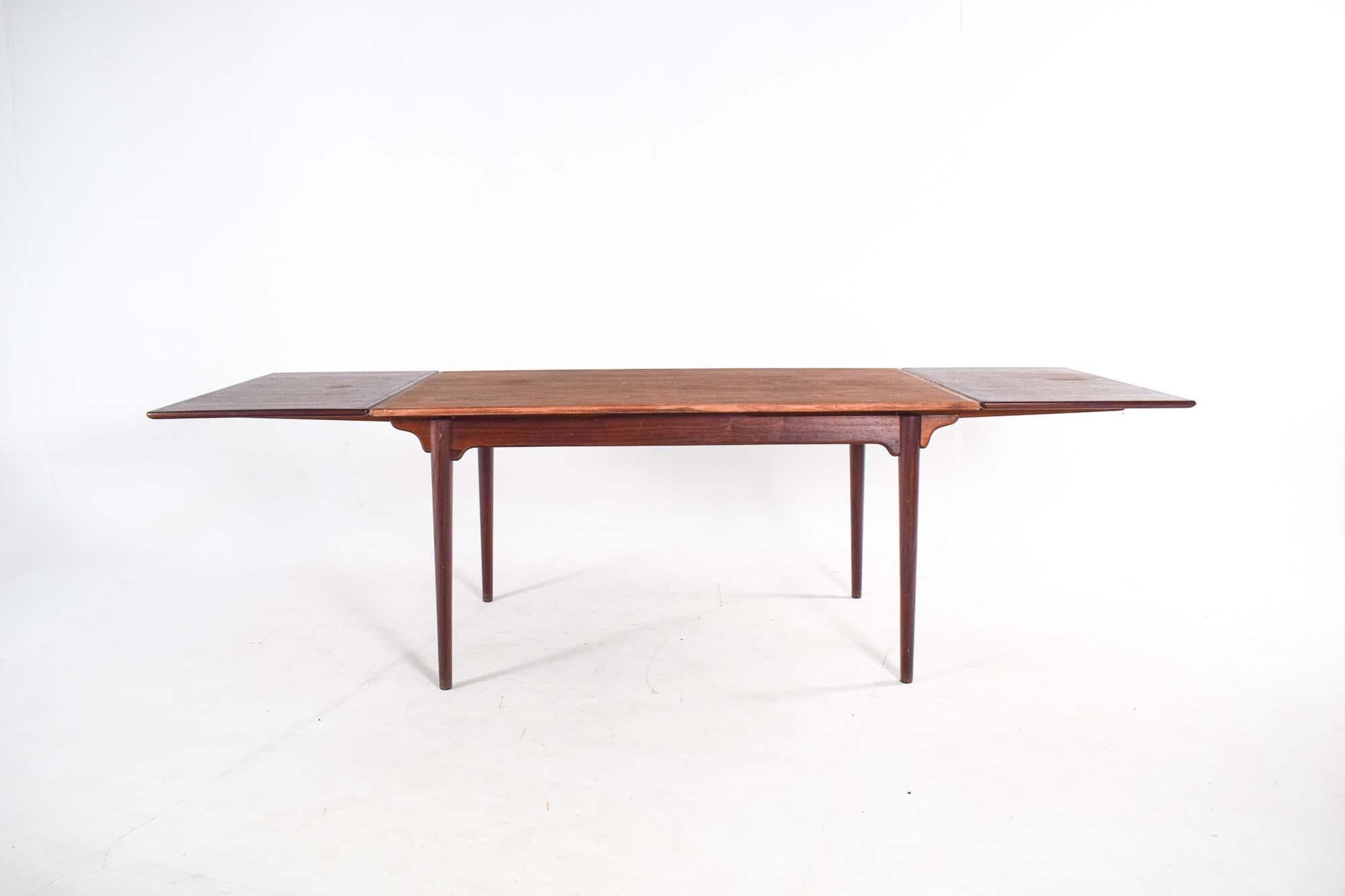 Bois de rose Table de salle à manger en bois de rose Gunni Omann, milieu de siècle, années 1960 en vente